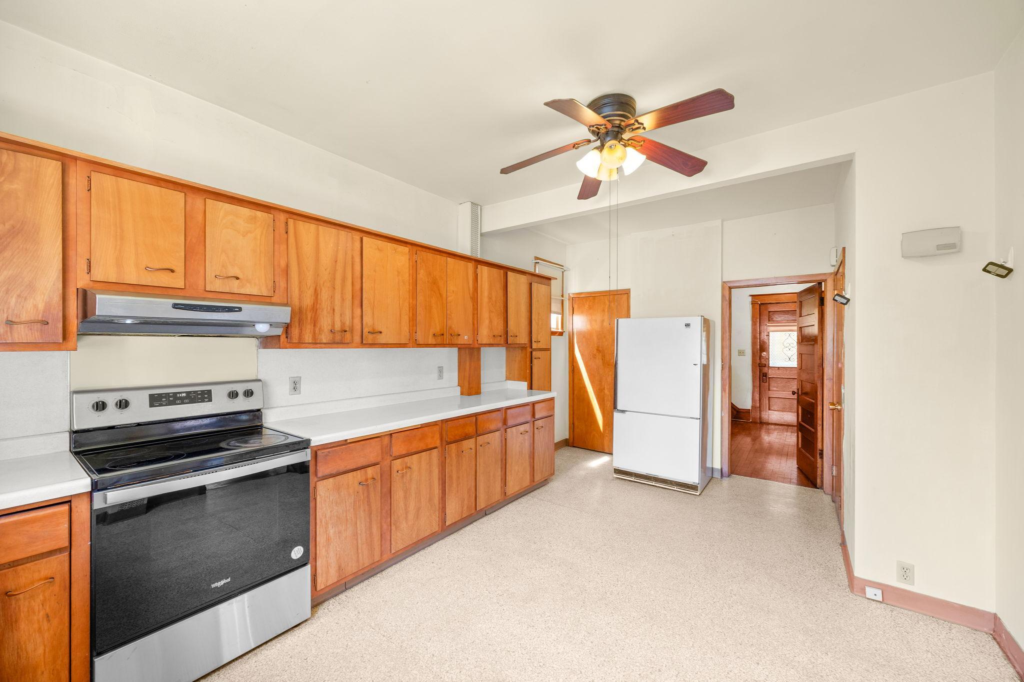 View of Residential at 898 Western Avenue, Saint Paul MN 55117, Saint Paul (13 of 23) - Mike Wilen | Minnesota Team Real Estate