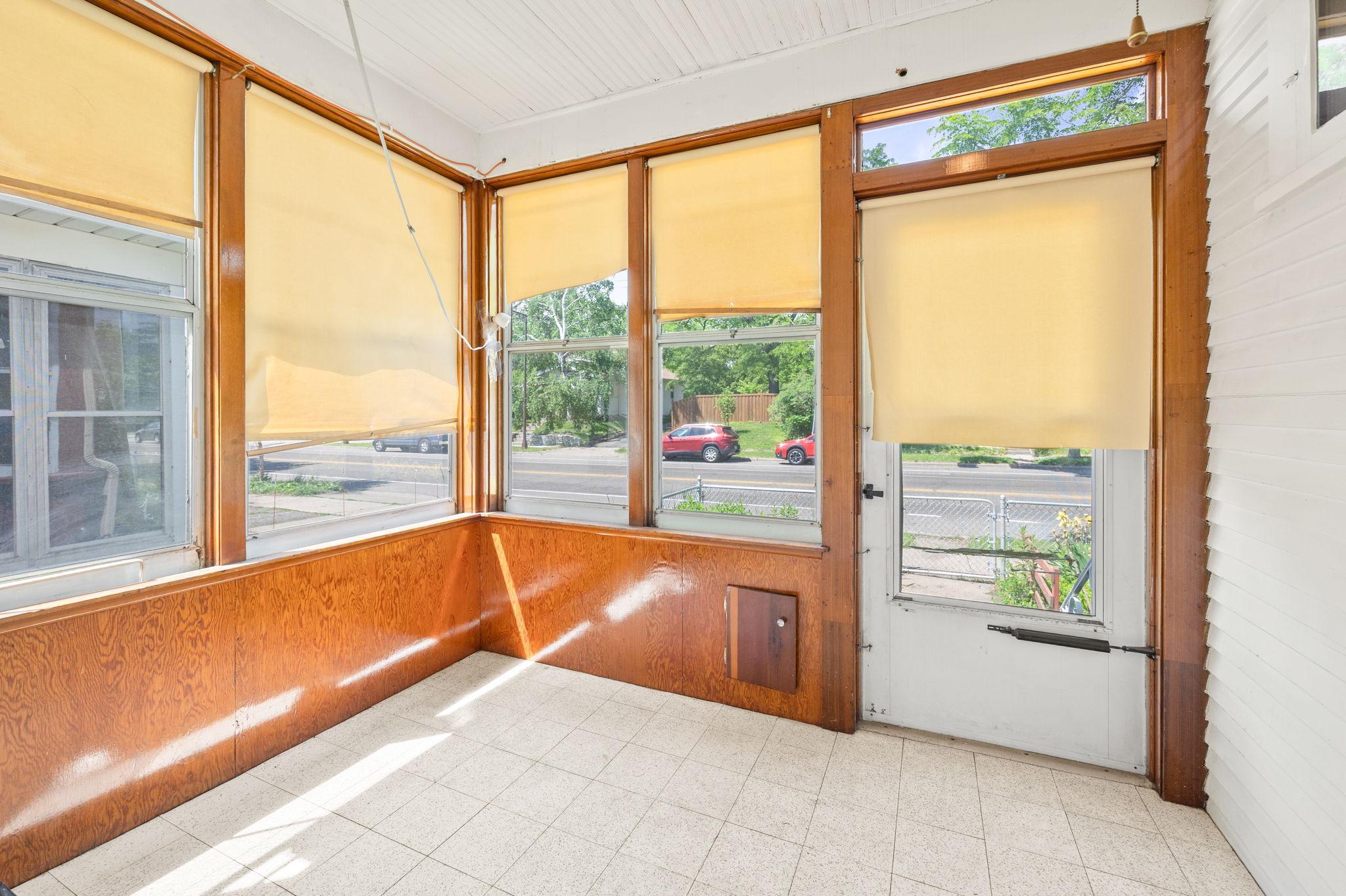 View of Residential at 898 Western Avenue, Saint Paul MN 55117, Saint Paul (14 of 23) - Mike Wilen | Minnesota Team Real Estate