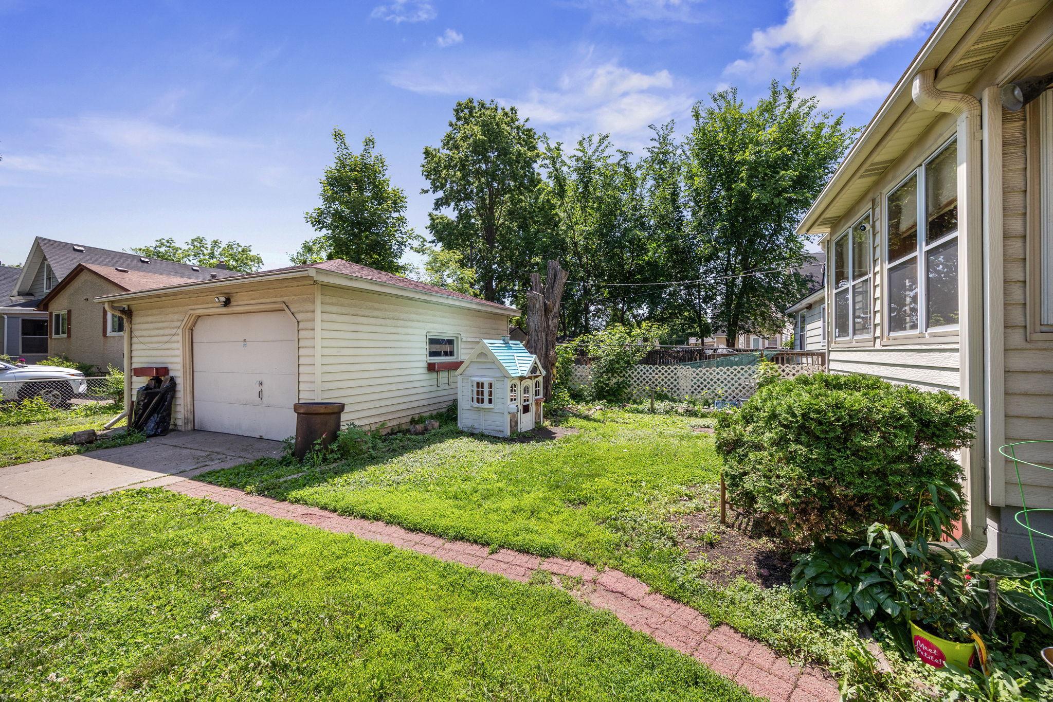 View of Residential at 898 Western Avenue, Saint Paul MN 55117, Saint Paul (21 of 23) - Mike Wilen | Minnesota Team Real Estate