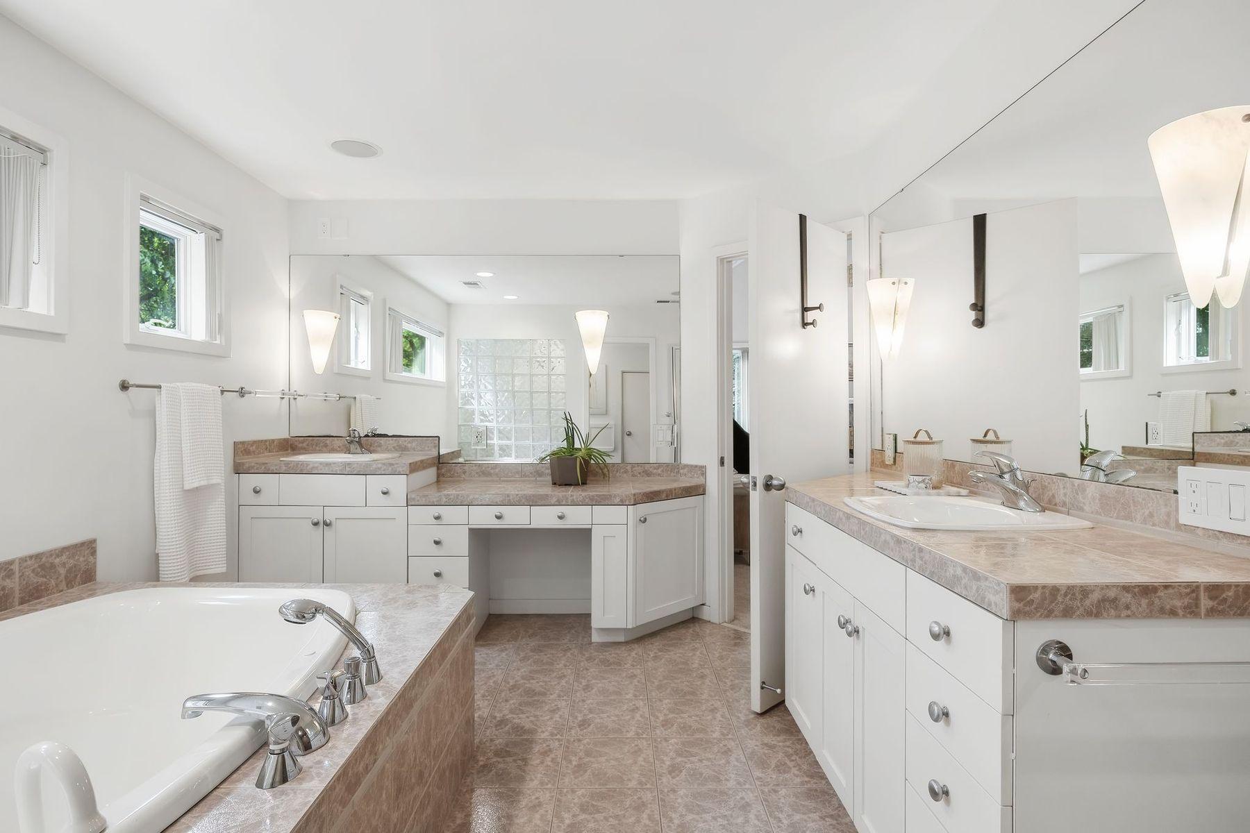 View of Residential at 5429 Vining Point Road, Minnetonka MN 55345, Minnetonka (42 of 77) - Mike Wilen | Minnesota Team Real Estate
