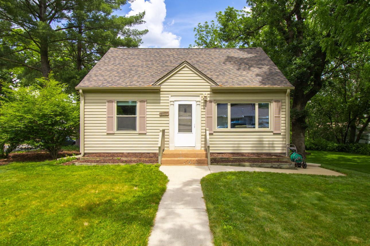 View of Residential at 2087 Eldridge Avenue, North Saint Paul MN 55109, North Saint Paul - Mike Wilen | Minnesota Team Real Estate