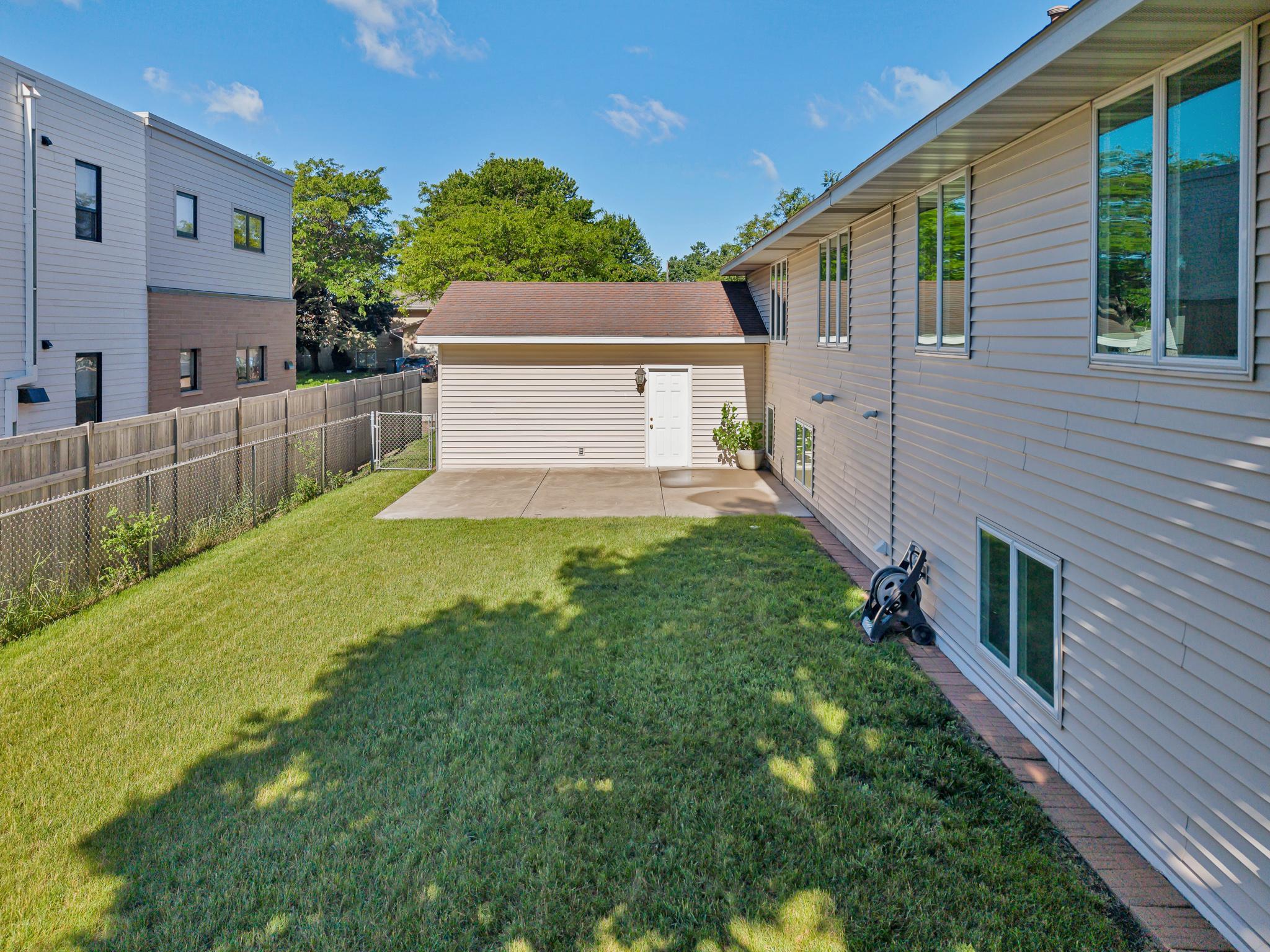 View of Residential at 343 Pierce Street, Minneapolis MN 55413, Minneapolis (32 of 39) - Mike Wilen | Minnesota Team Real Estate