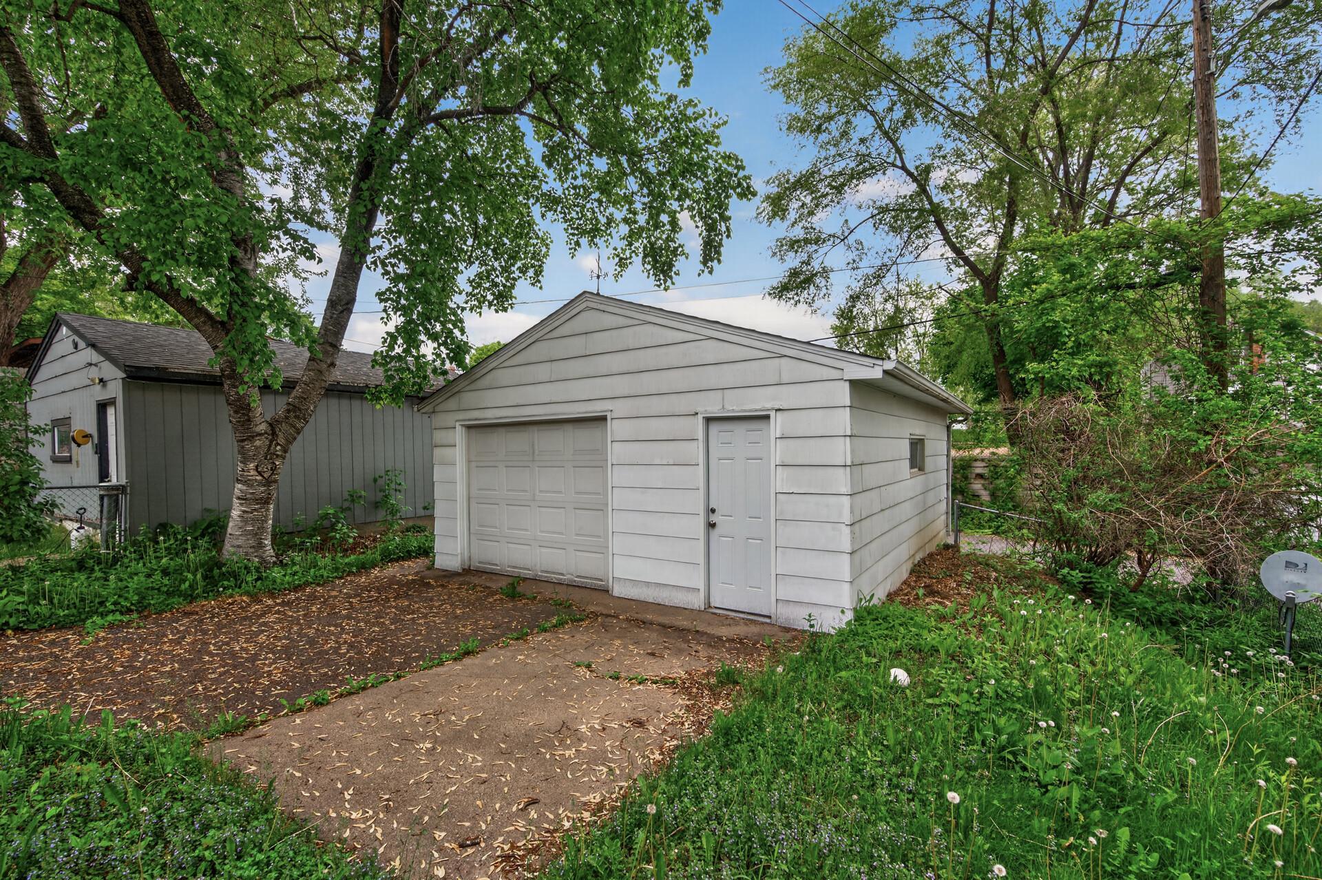 View of Residential at 1067 Wilson Avenue, Saint Paul MN 55106, Saint Paul (22 of 25) - Mike Wilen | Minnesota Team Real Estate