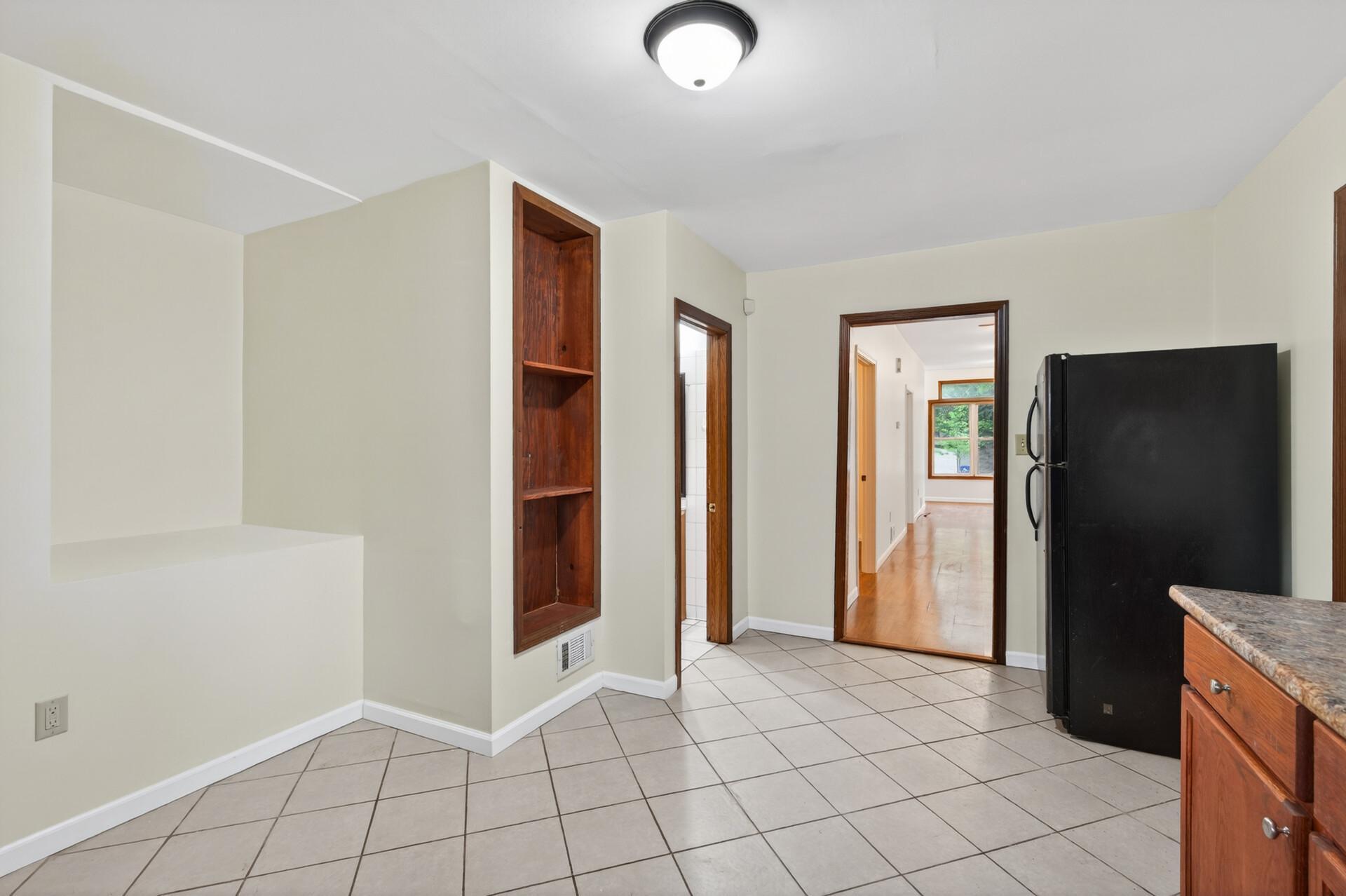 View of Residential at 1067 Wilson Avenue, Saint Paul MN 55106, Saint Paul (14 of 25) - Mike Wilen | Minnesota Team Real Estate