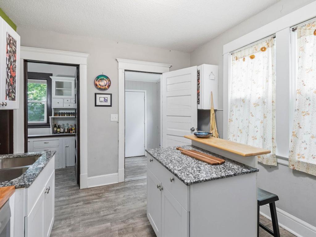 View of Residential at 3735 Girard Avenue, Minneapolis MN 55412, Minneapolis (14 of 31) - Mike Wilen | Minnesota Team Real Estate