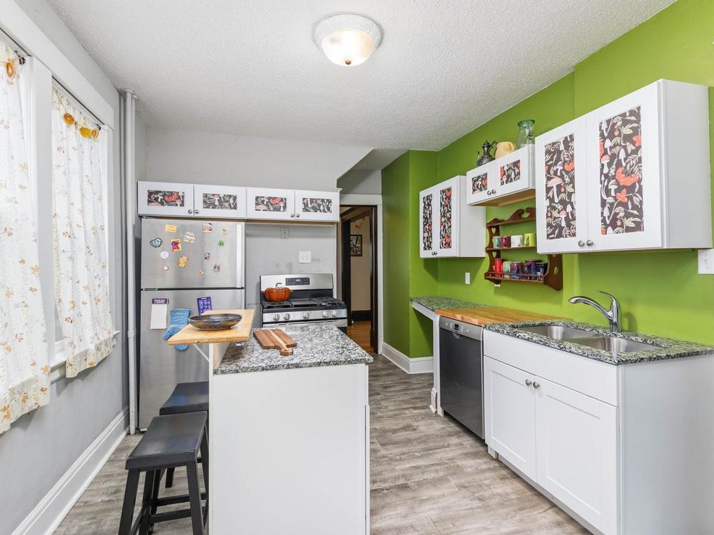 View of Residential at 3735 Girard Avenue, Minneapolis MN 55412, Minneapolis (13 of 31) - Mike Wilen | Minnesota Team Real Estate