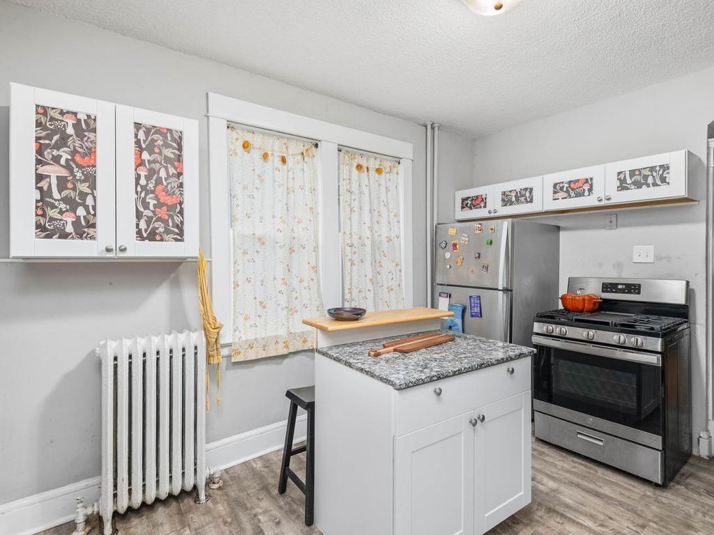View of Residential at 3735 Girard Avenue, Minneapolis MN 55412, Minneapolis (12 of 31) - Mike Wilen | Minnesota Team Real Estate