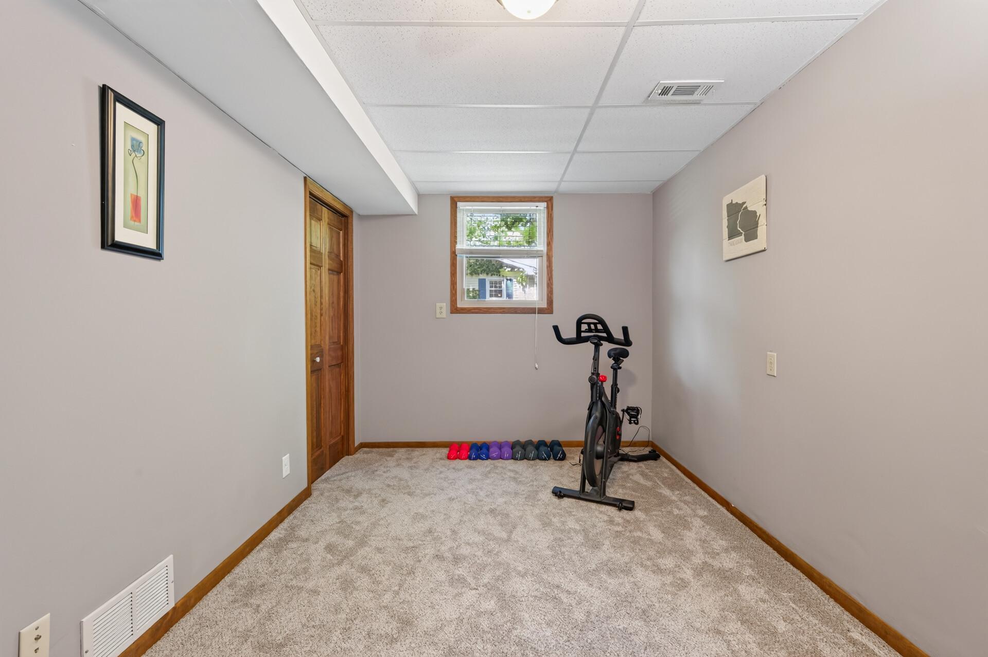 View of Residential at 6911 Ticonderoga Trail, Eden Prairie MN 55346, Eden Prairie (24 of 30) - Mike Wilen | Minnesota Team Real Estate