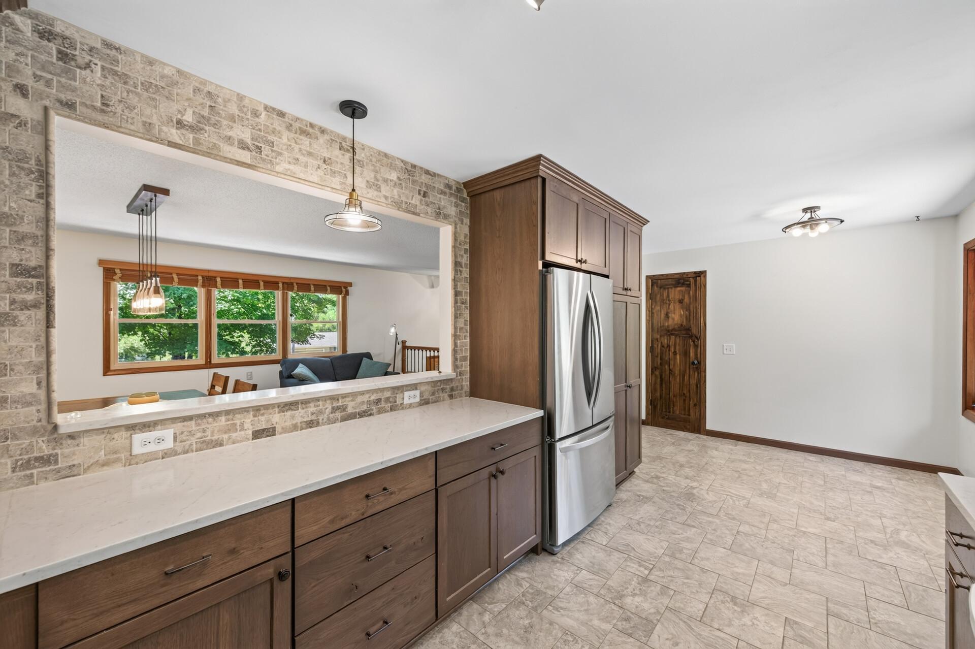 View of Residential at 6911 Ticonderoga Trail, Eden Prairie MN 55346, Eden Prairie (4 of 30) - Mike Wilen | Minnesota Team Real Estate