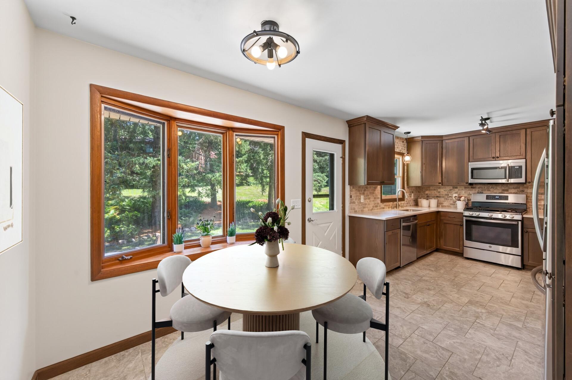 View of Residential at 6911 Ticonderoga Trail, Eden Prairie MN 55346, Eden Prairie (5 of 30) - Mike Wilen | Minnesota Team Real Estate