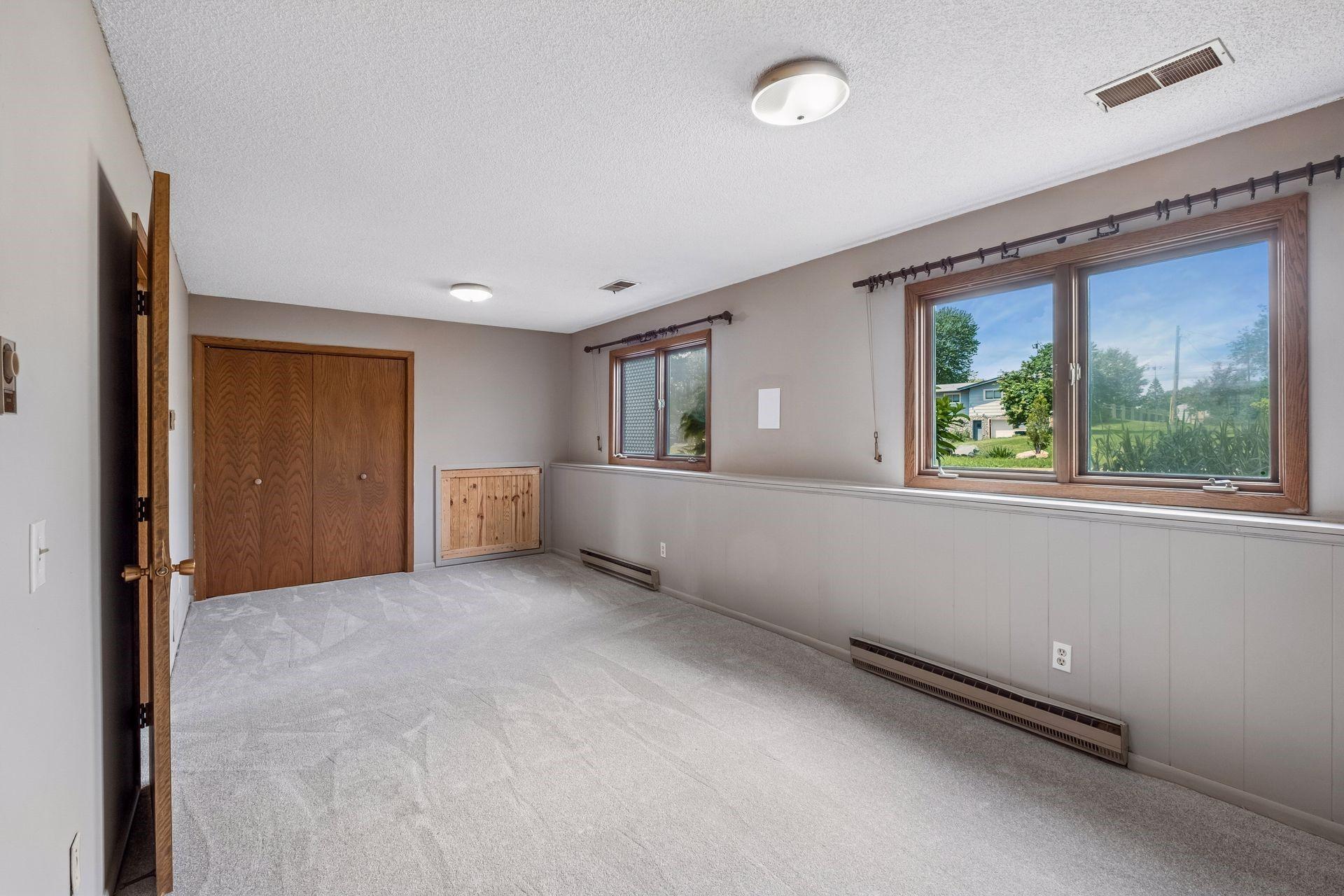 View of Residential at 1790 Crestridge Lane, Eagan MN 55122, Eagan (25 of 31) - Mike Wilen | Minnesota Team Real Estate