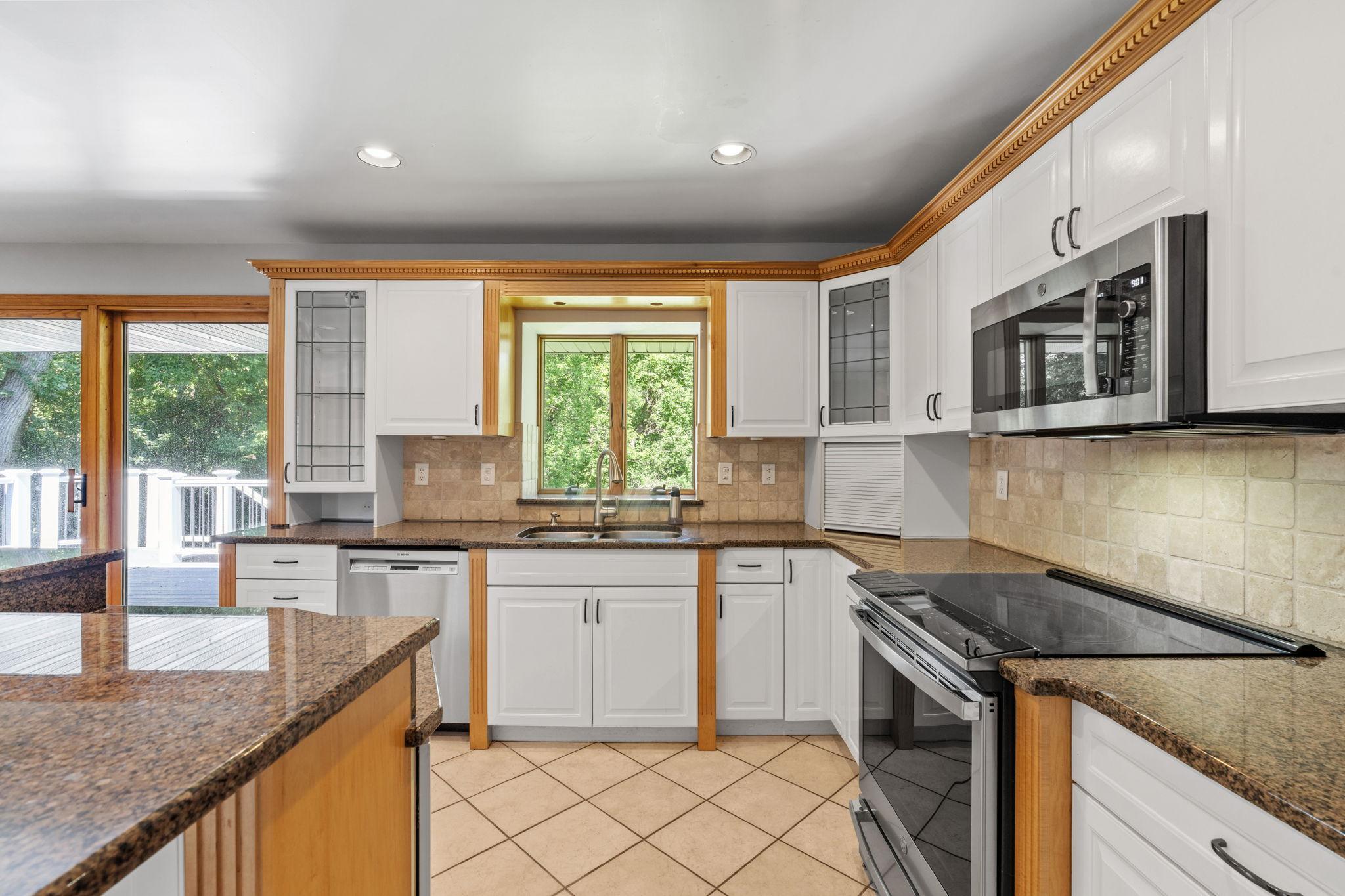 View of Residential at 5010 Diane Drive, Minnetonka MN 55343, Minnetonka (34 of 72) - Mike Wilen | Minnesota Team Real Estate