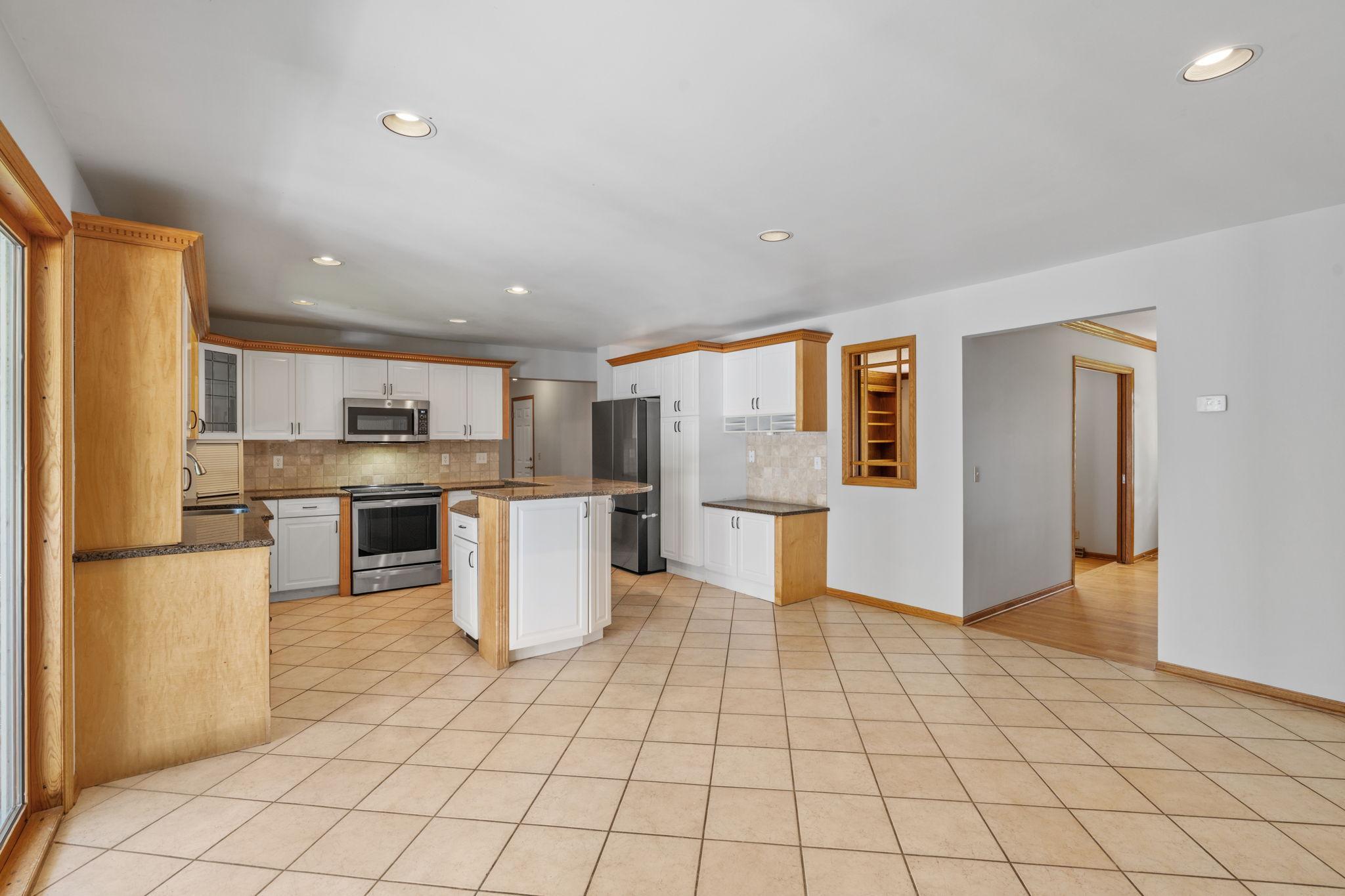 View of Residential at 5010 Diane Drive, Minnetonka MN 55343, Minnetonka (28 of 72) - Mike Wilen | Minnesota Team Real Estate