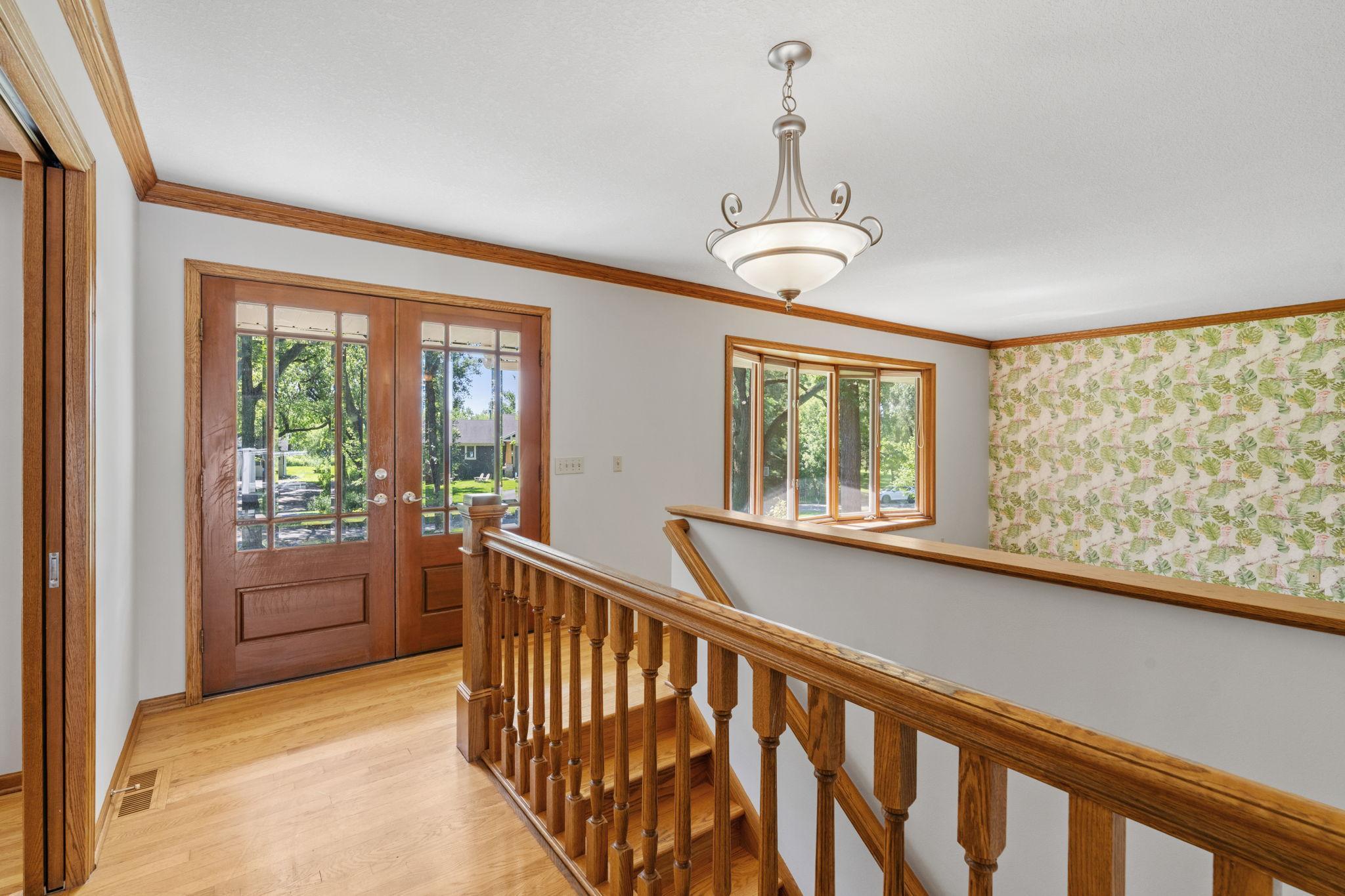 View of Residential at 5010 Diane Drive, Minnetonka MN 55343, Minnetonka (18 of 72) - Mike Wilen | Minnesota Team Real Estate