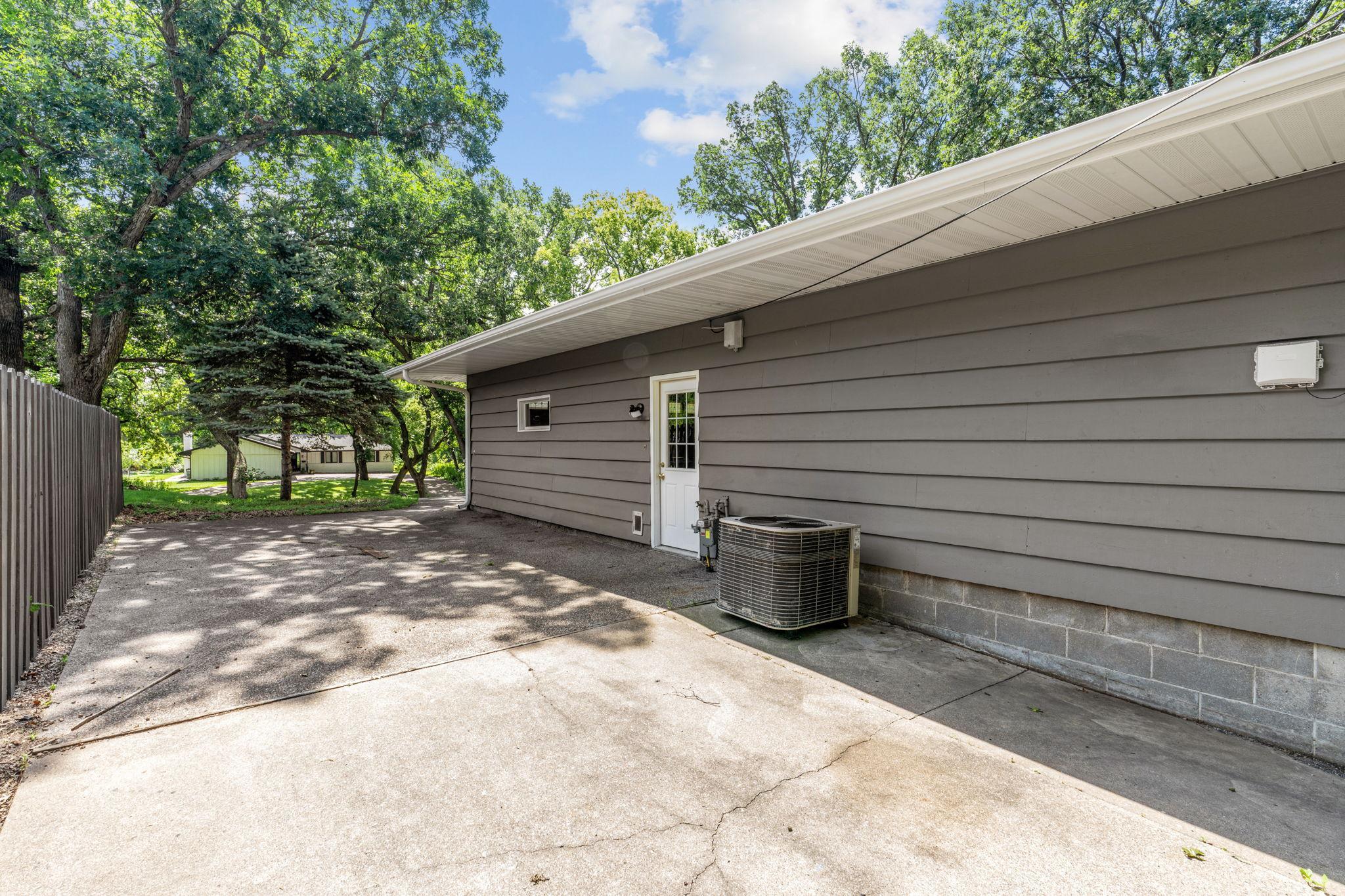 View of Residential at 5010 Diane Drive, Minnetonka MN 55343, Minnetonka (7 of 72) - Mike Wilen | Minnesota Team Real Estate