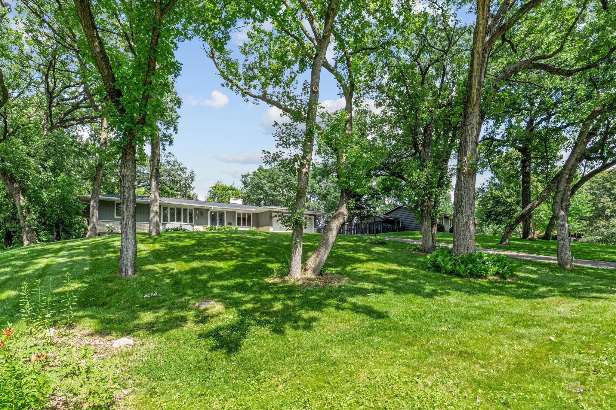 View of Residential at 5010 Diane Drive, Minnetonka MN 55343, Minnetonka (6 of 72) - Mike Wilen | Minnesota Team Real Estate