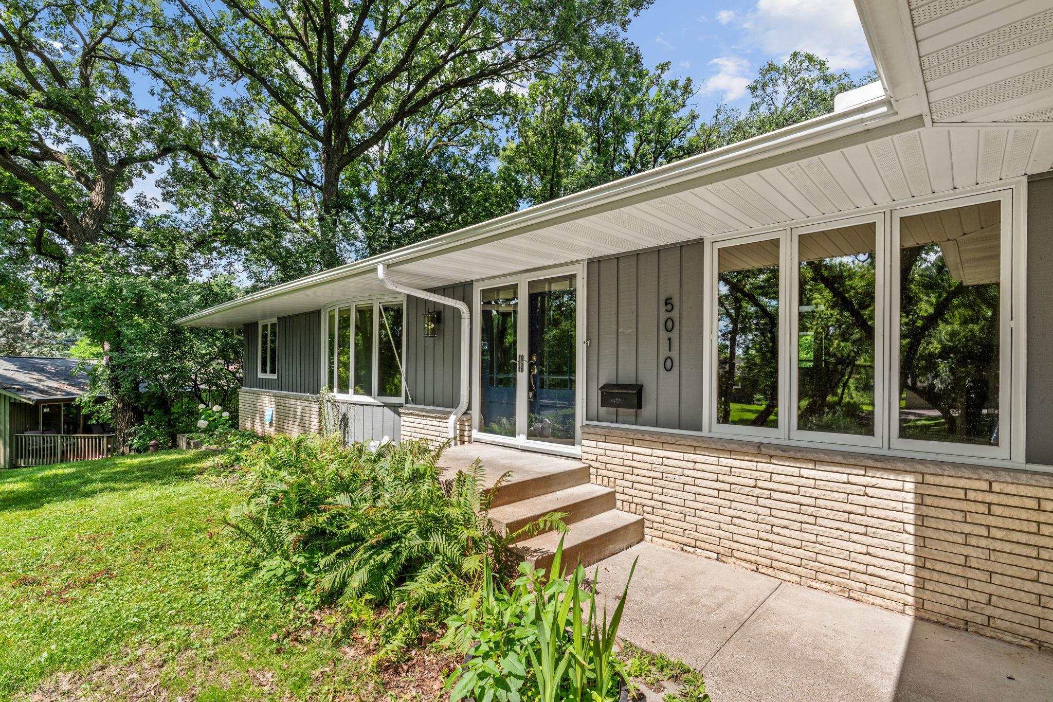 View of Residential at 5010 Diane Drive, Minnetonka MN 55343, Minnetonka (4 of 72) - Mike Wilen | Minnesota Team Real Estate