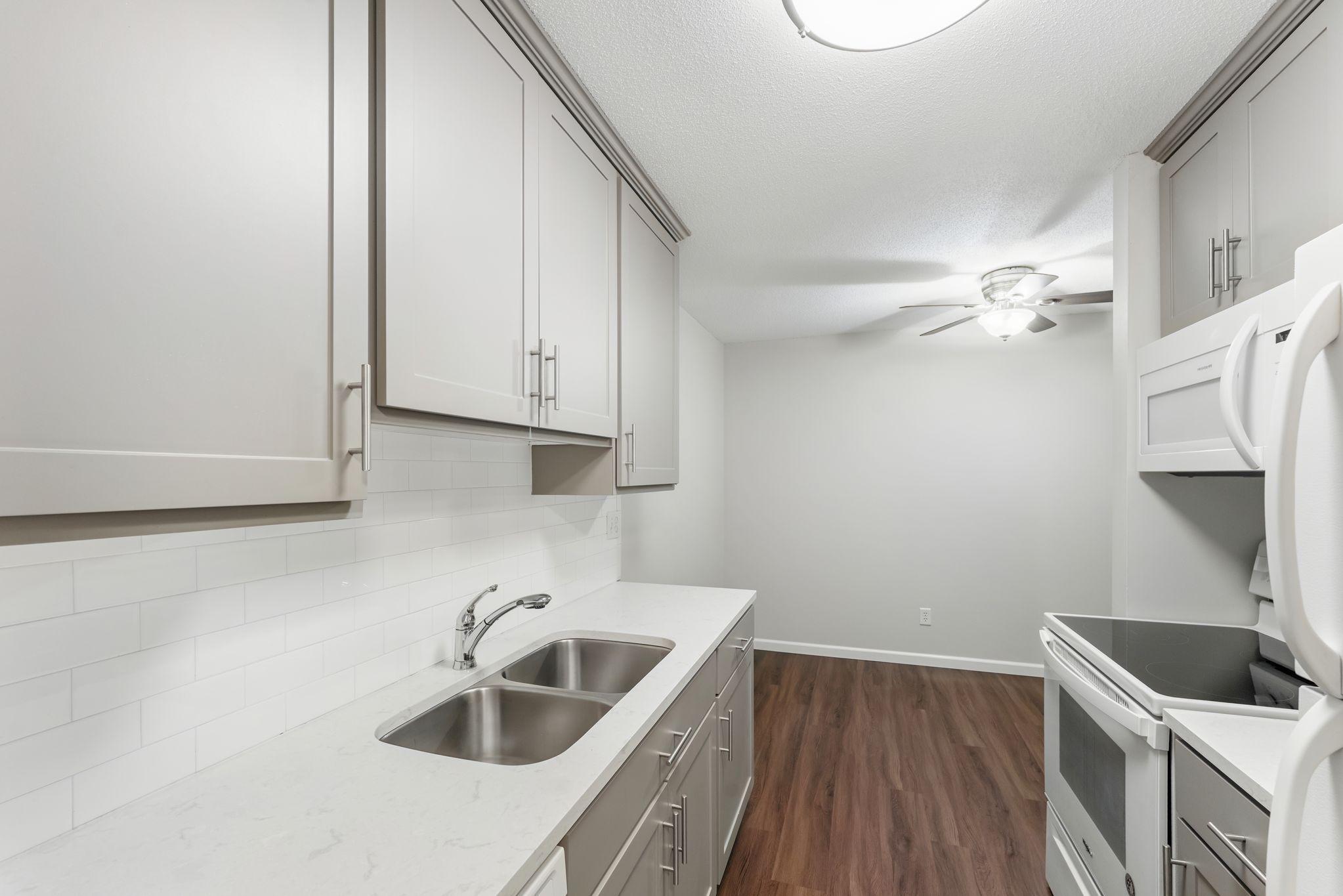 View of Residential at 2800 Hamline Avenue #216, Roseville MN 55113, Roseville (9 of 30) - Mike Wilen | Minnesota Team Real Estate