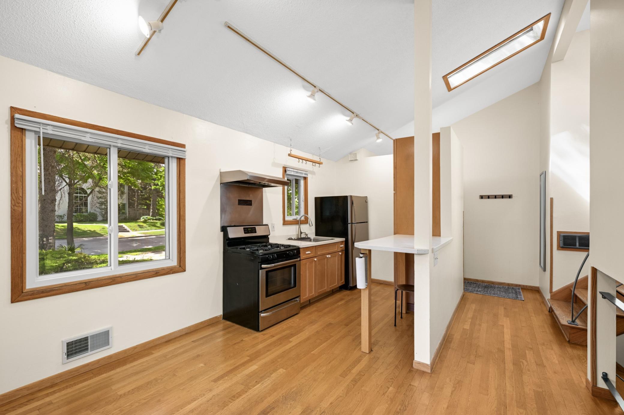 View of Residential Income at 2918 Benton Boulevard, Minneapolis MN 55416, Minneapolis (4 of 34) - Mike Wilen | Minnesota Team Real Estate
