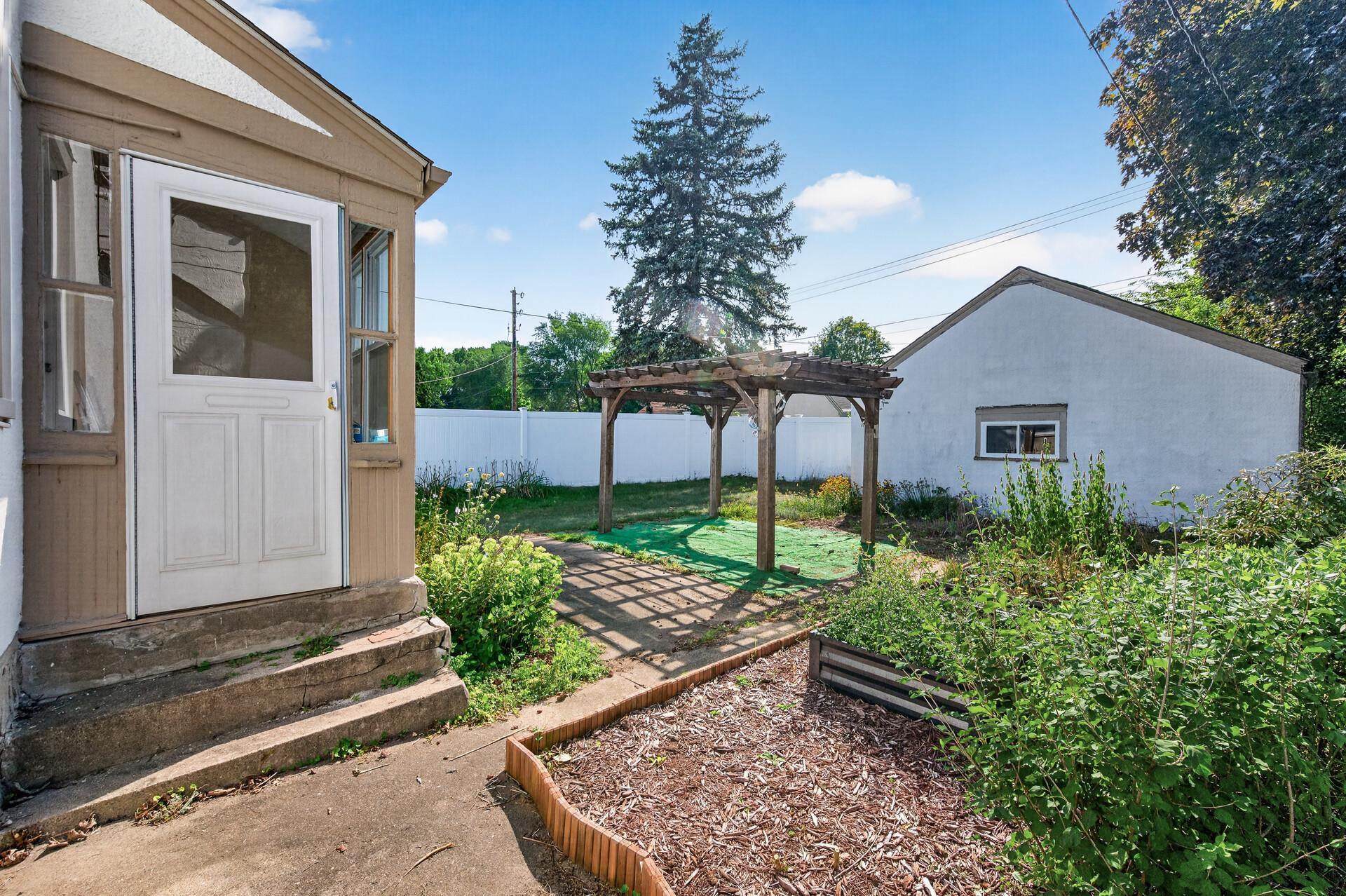 View of Residential at 4807 Bryant Avenue, Minneapolis MN 55430, Minneapolis (25 of 39) - Mike Wilen | Minnesota Team Real Estate