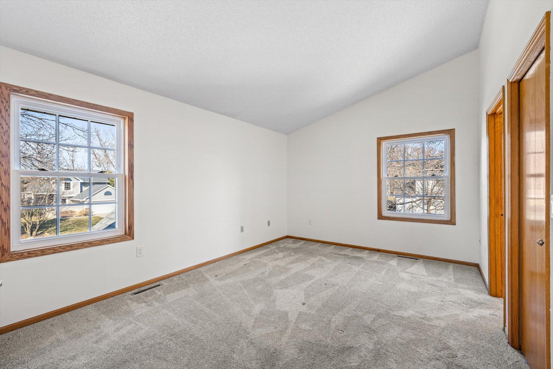 View of Residential at 952 Moonlight Drive, Woodbury MN 55125, Woodbury (27 of 33) - Mike Wilen | Minnesota Team Real Estate