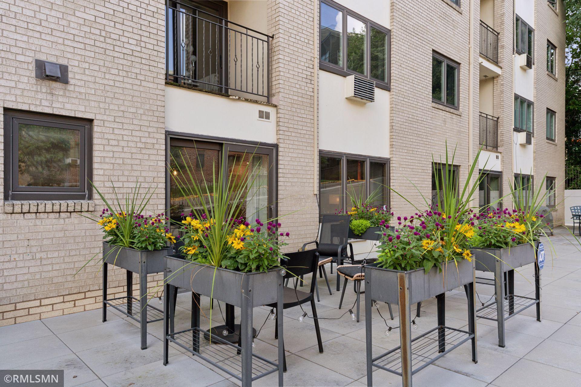 View of Residential at 2928 Dean Parkway #2I, Minneapolis MN 55416, Minneapolis (31 of 38) - Mike Wilen | Minnesota Team Real Estate