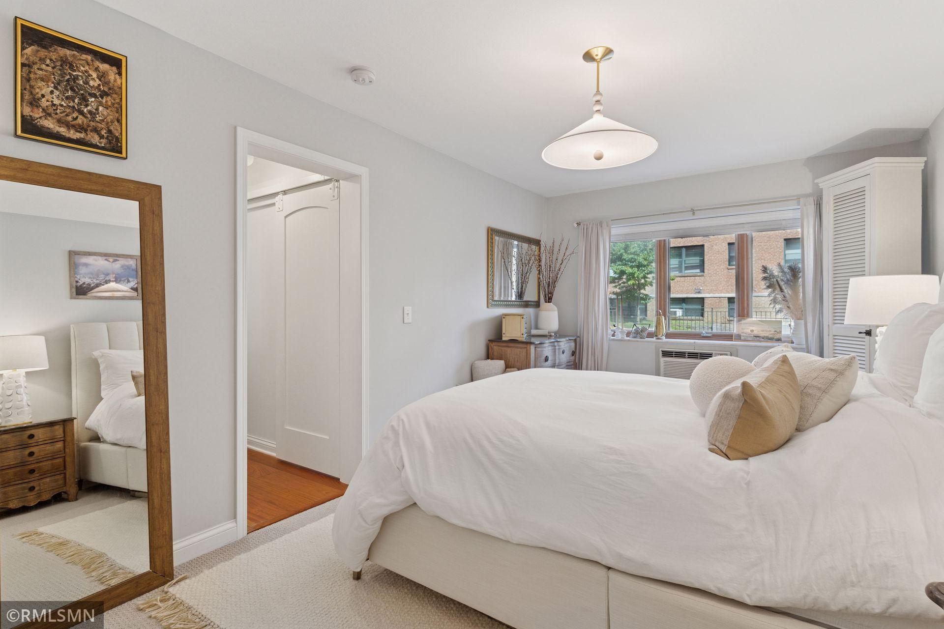 View of Residential at 2928 Dean Parkway #2I, Minneapolis MN 55416, Minneapolis (20 of 38) - Mike Wilen | Minnesota Team Real Estate