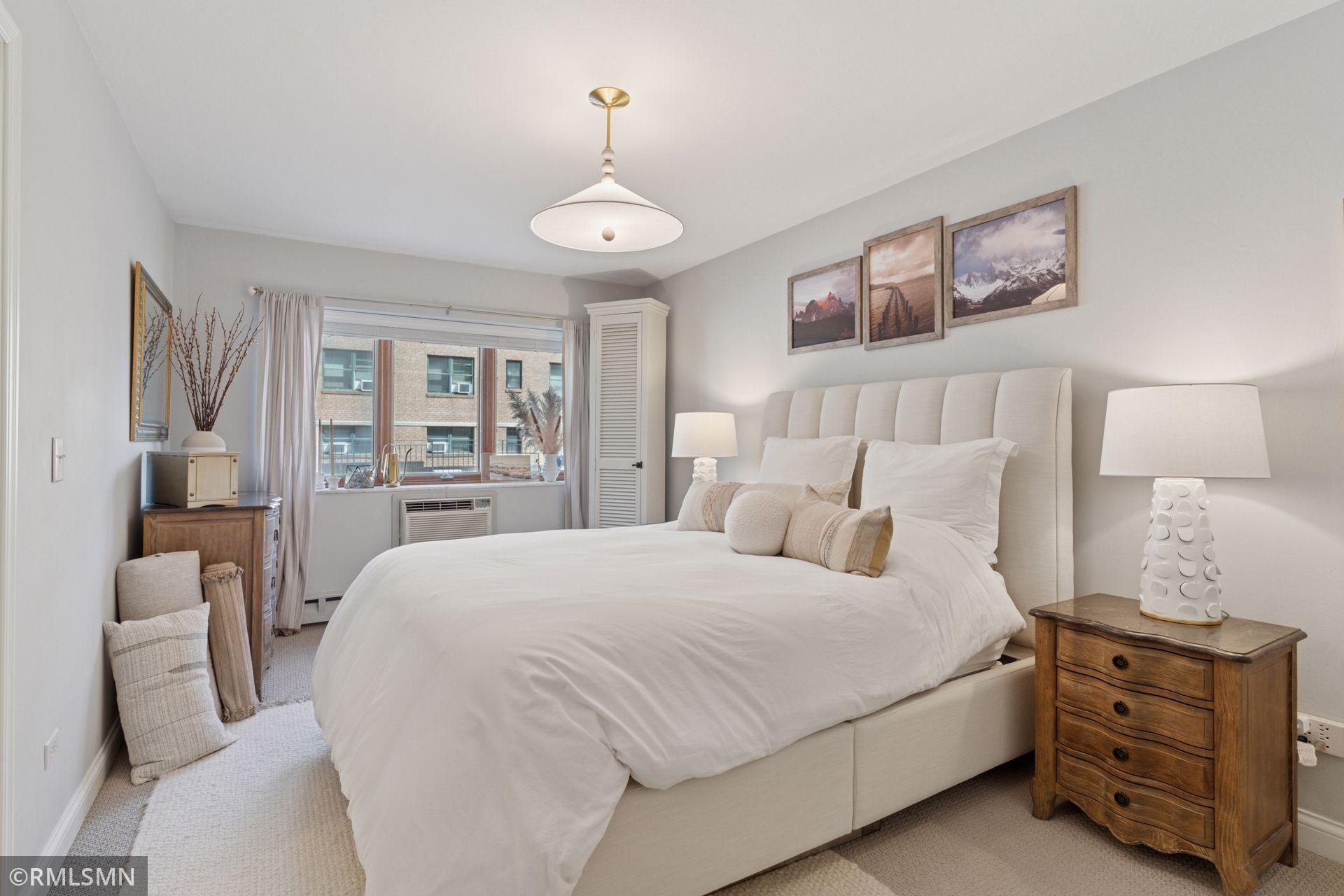View of Residential at 2928 Dean Parkway #2I, Minneapolis MN 55416, Minneapolis (19 of 38) - Mike Wilen | Minnesota Team Real Estate
