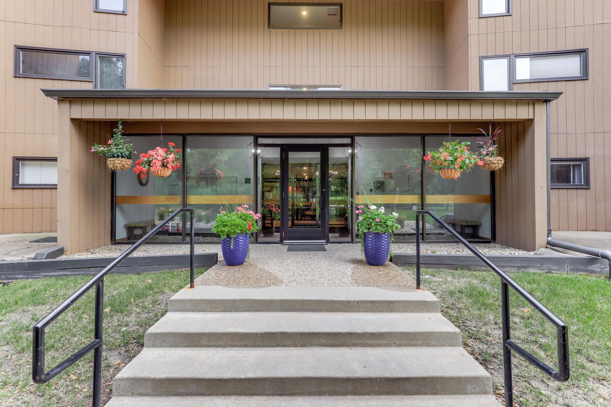 View of Residential at 705 Burnsville Parkway #114, Burnsville MN 55337, Burnsville (14 of 23) - Mike Wilen | Minnesota Team Real Estate