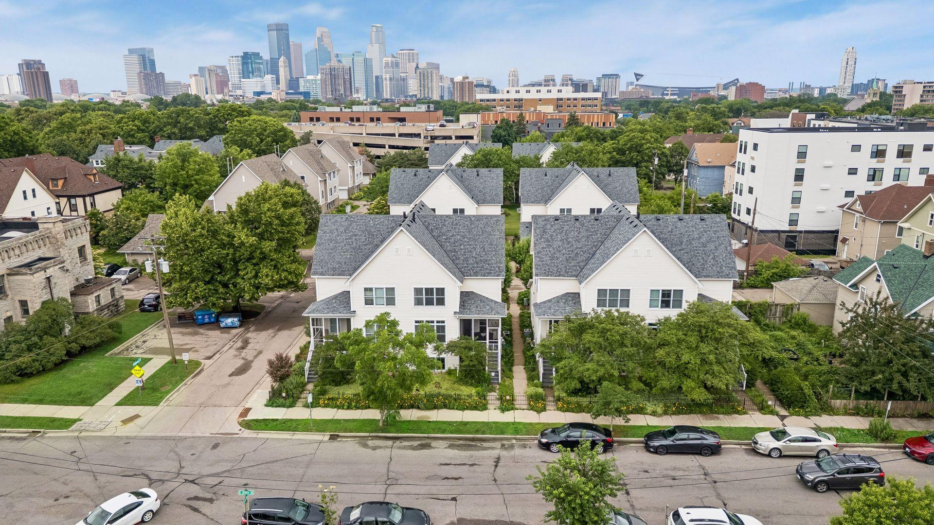 View of Residential at 724 25th Street, Minneapolis MN 55404, Minneapolis (2 of 37) - Mike Wilen | Minnesota Team Real Estate