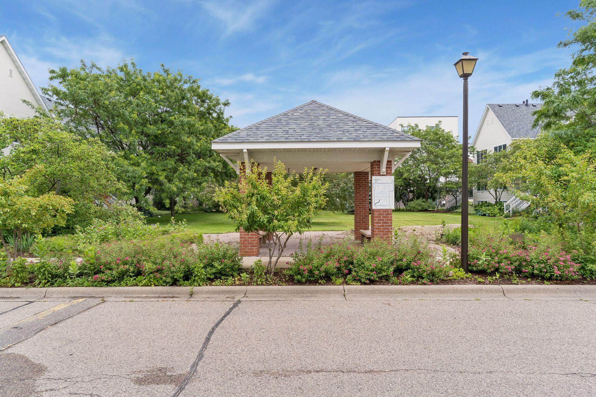 View of Residential at 724 25th Street, Minneapolis MN 55404, Minneapolis (36 of 37) - Mike Wilen | Minnesota Team Real Estate