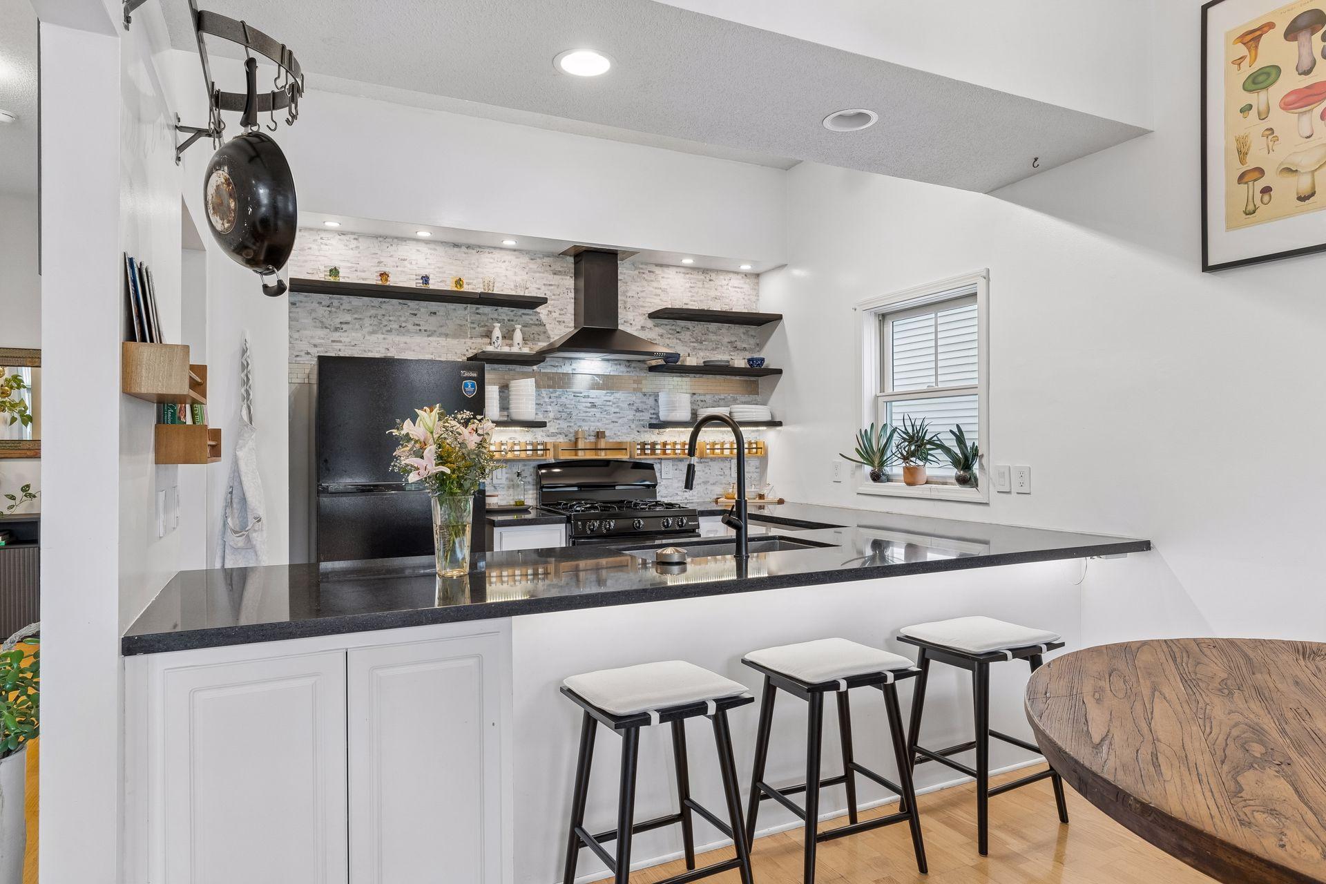 View of Residential at 724 25th Street, Minneapolis MN 55404, Minneapolis (11 of 37) - Mike Wilen | Minnesota Team Real Estate