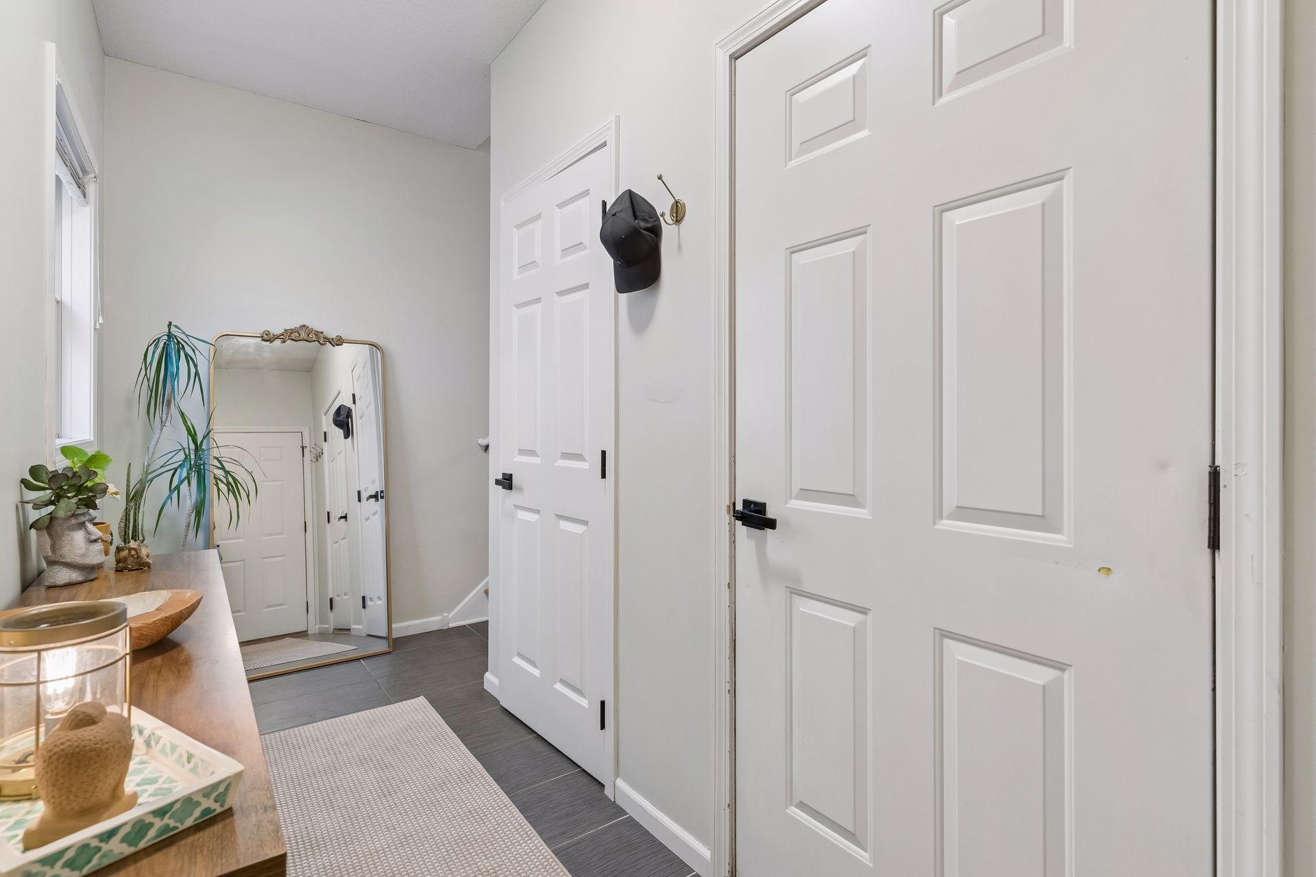 View of Residential at 724 25th Street, Minneapolis MN 55404, Minneapolis (4 of 37) - Mike Wilen | Minnesota Team Real Estate