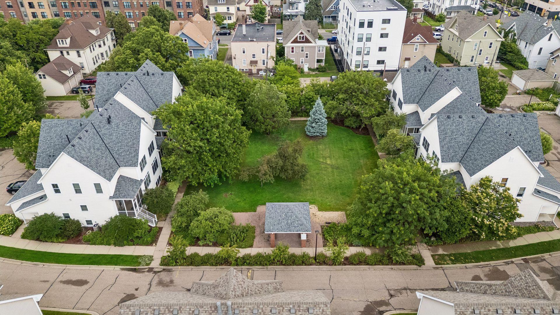 View of Residential at 724 25th Street, Minneapolis MN 55404, Minneapolis (35 of 37) - Mike Wilen | Minnesota Team Real Estate
