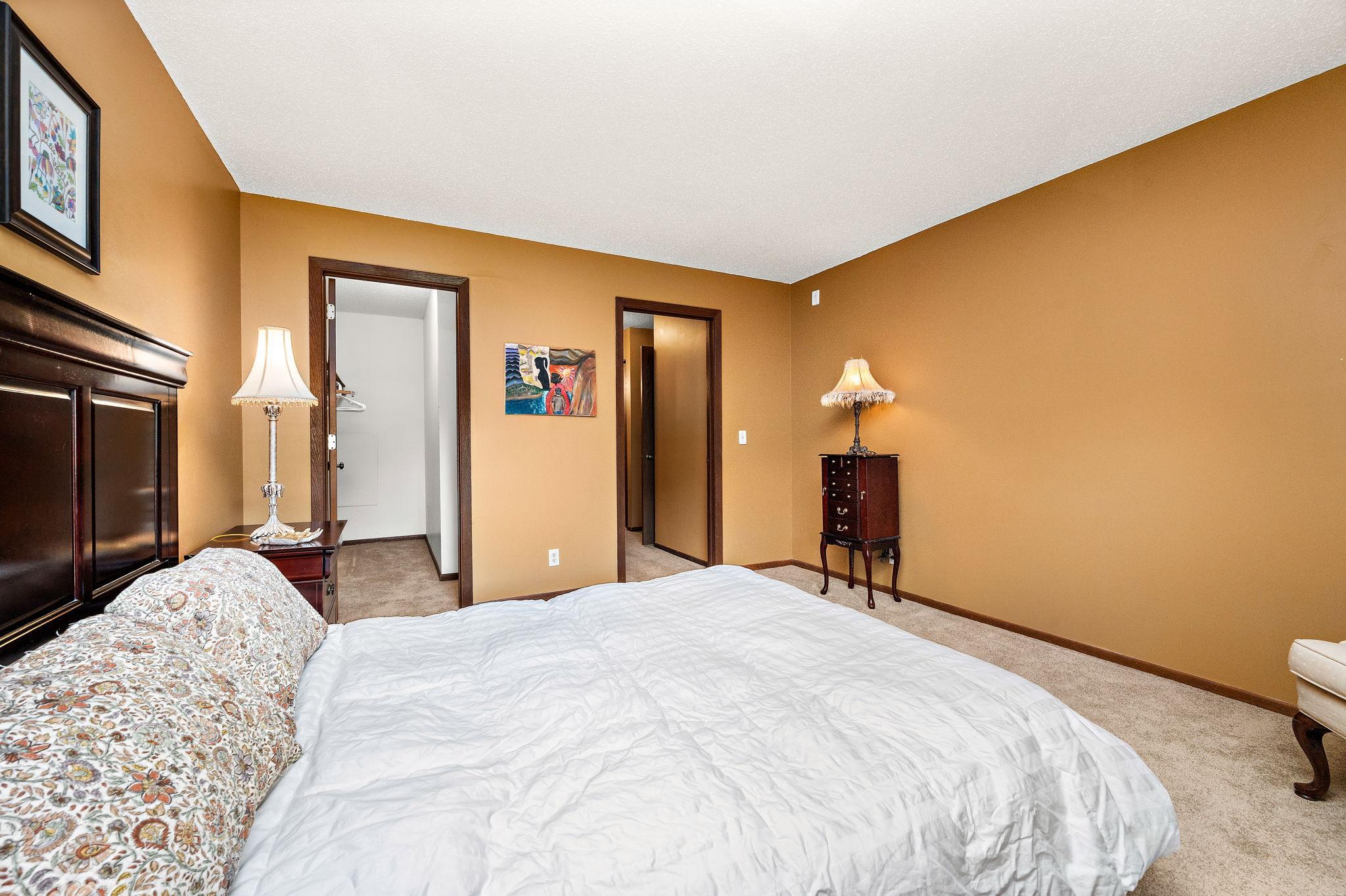 View of Residential at 10451 Greenbrier Road #318, Minnetonka MN 55305, Minnetonka (13 of 27) - Mike Wilen | Minnesota Team Real Estate
