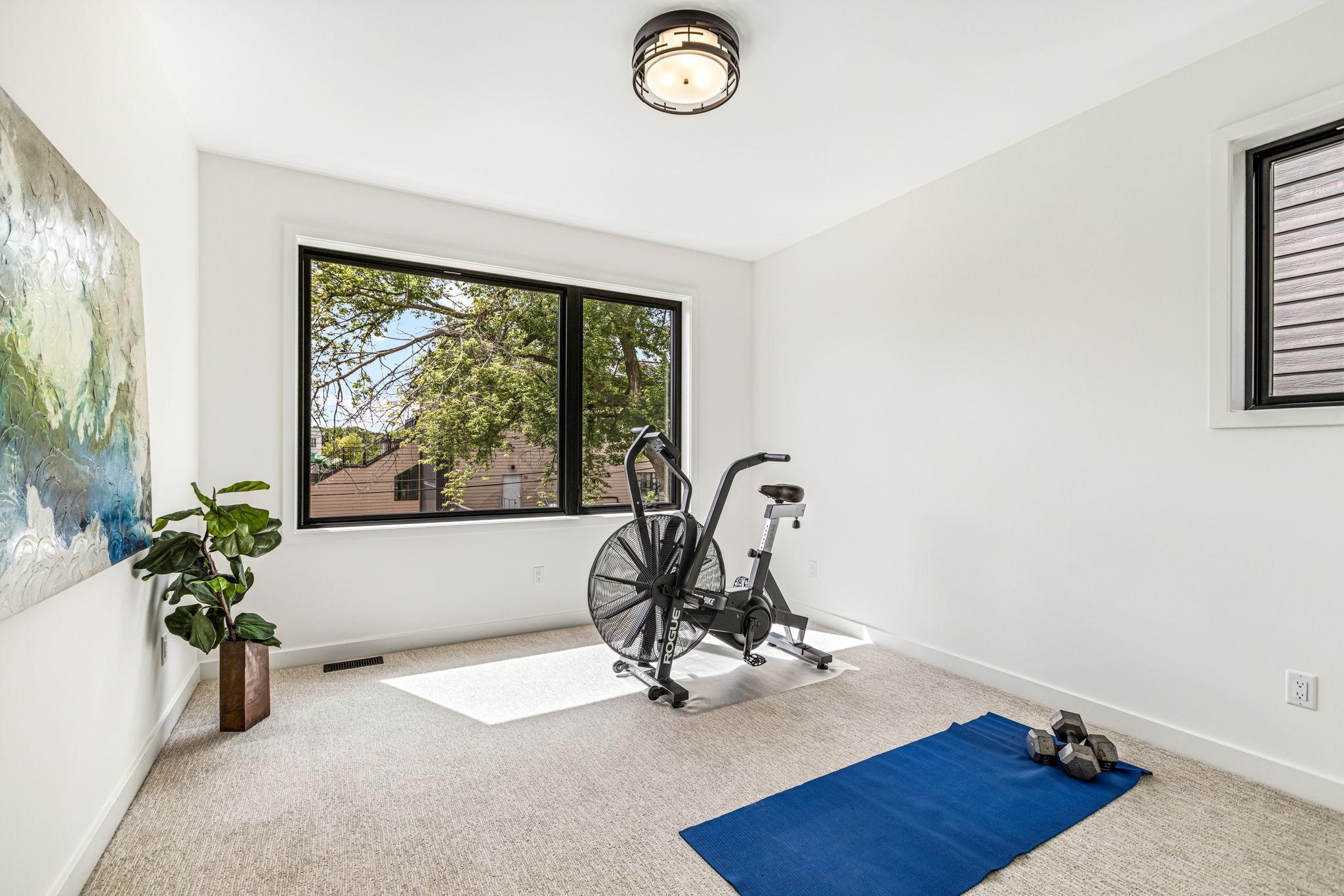 View of Residential at 6136 Oaklawn Avenue, Edina MN 55424, Edina (38 of 59) - Mike Wilen | Minnesota Team Real Estate