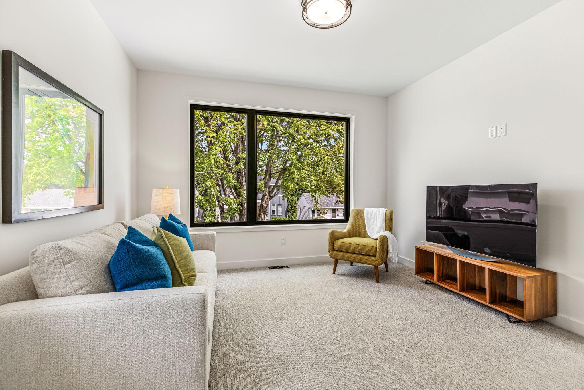 View of Residential at 6136 Oaklawn Avenue, Edina MN 55424, Edina (37 of 59) - Mike Wilen | Minnesota Team Real Estate