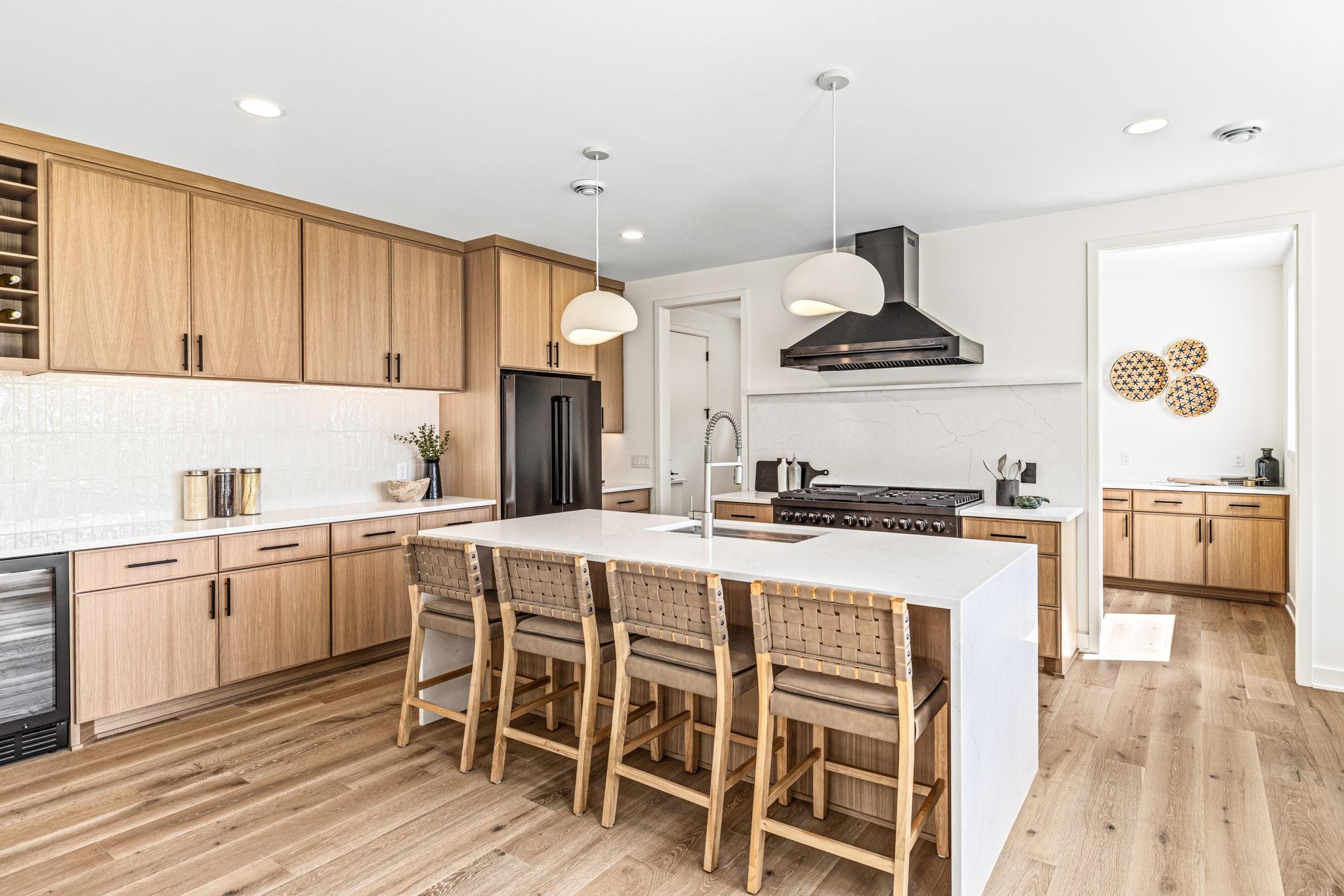 View of Residential at 6136 Oaklawn Avenue, Edina MN 55424, Edina (12 of 59) - Mike Wilen | Minnesota Team Real Estate