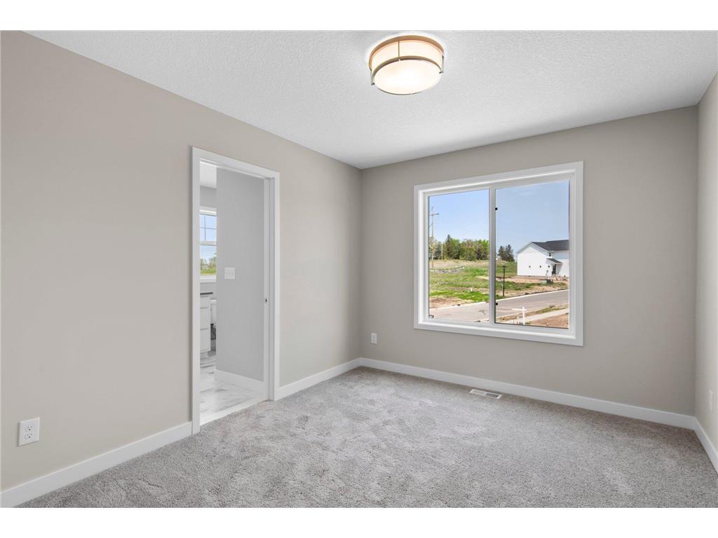 View of Residential at 909 Dayton Avenue, Saint Paul MN 55104, Saint Paul (5 of 14) - Mike Wilen | Minnesota Team Real Estate
