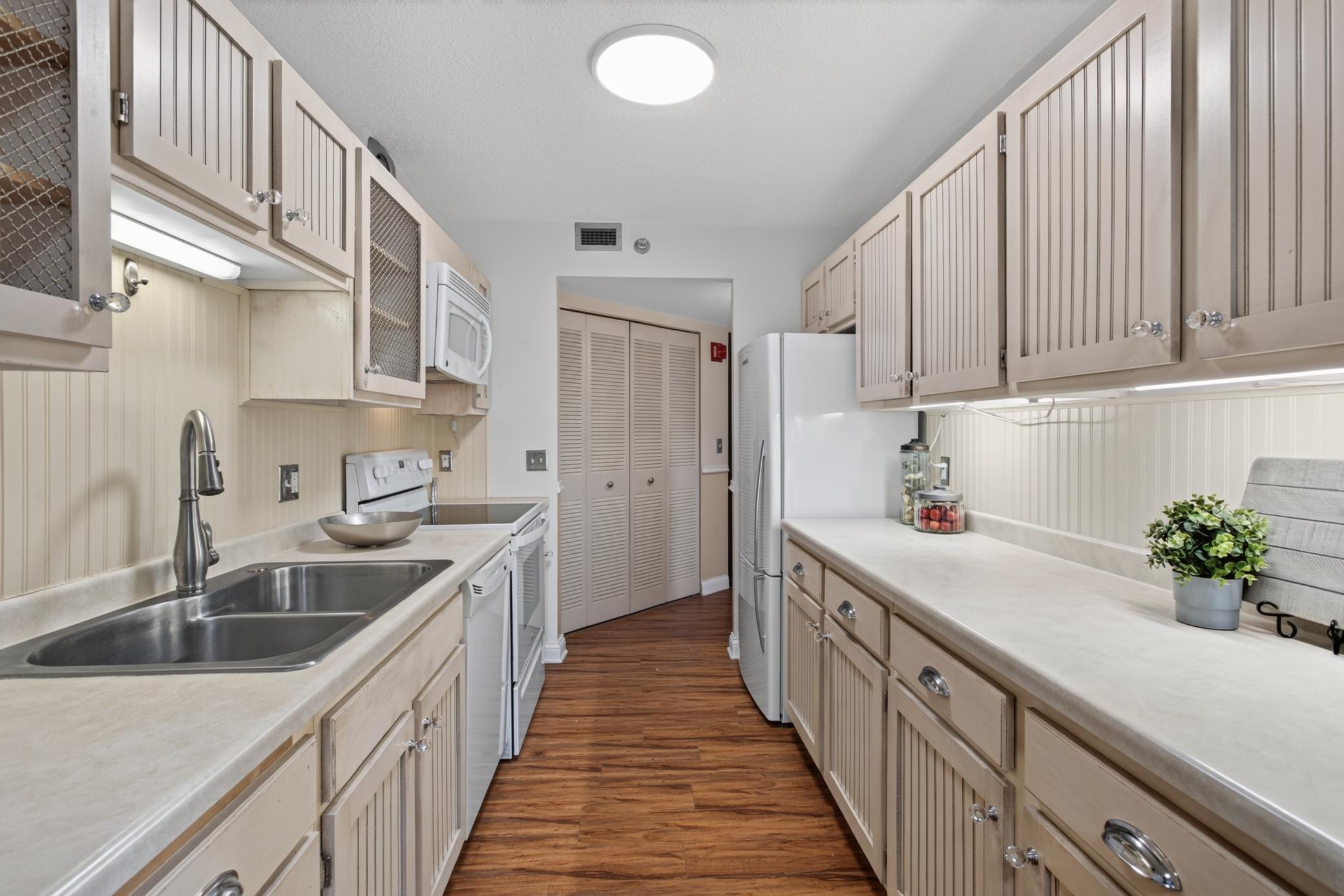 View of Residential at 6615 Lake Shore Drive #304, Richfield MN 55423, Richfield (2 of 13) - Mike Wilen | Minnesota Team Real Estate