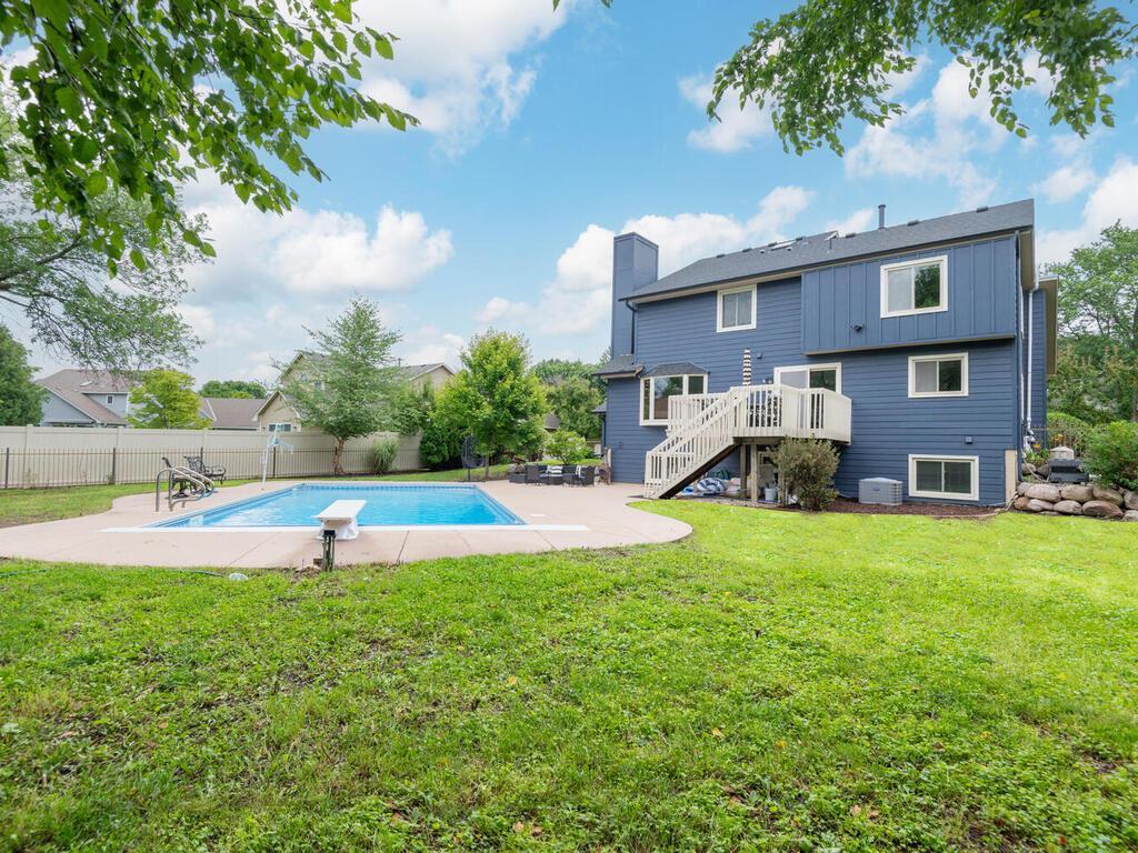 View of Residential at 18511 Maple Leaf Drive, Eden Prairie MN 55346, Eden Prairie (24 of 65) - Mike Wilen | Minnesota Team Real Estate