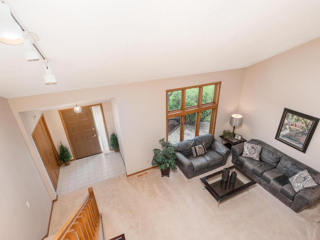 View of Residential at 18511 Maple Leaf Drive, Eden Prairie MN 55346, Eden Prairie (11 of 65) - Mike Wilen | Minnesota Team Real Estate