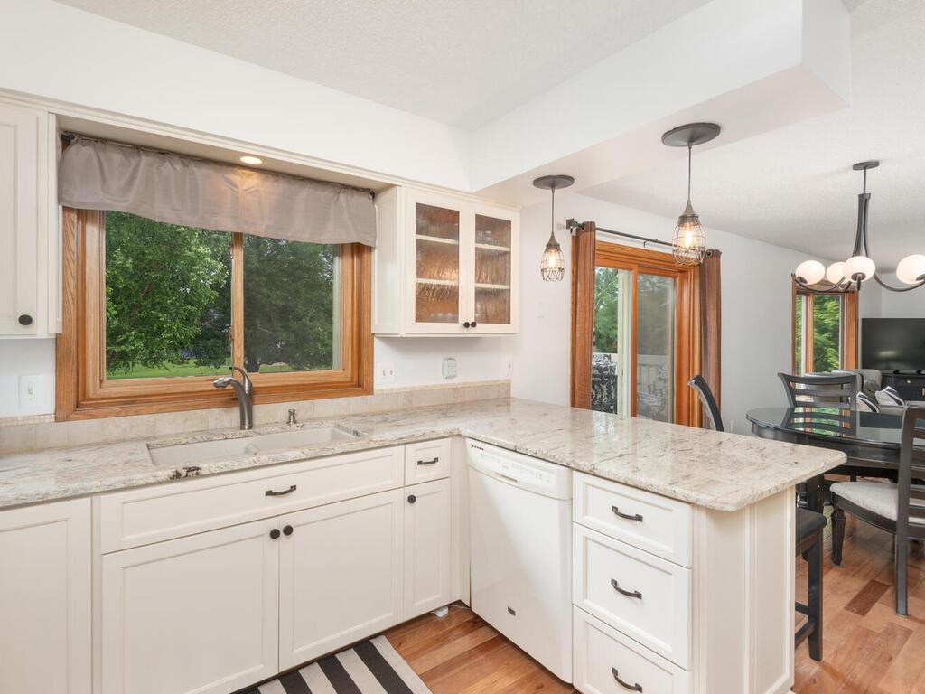 View of Residential at 18511 Maple Leaf Drive, Eden Prairie MN 55346, Eden Prairie (17 of 65) - Mike Wilen | Minnesota Team Real Estate