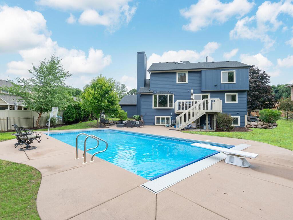 View of Residential at 18511 Maple Leaf Drive, Eden Prairie MN 55346, Eden Prairie (23 of 65) - Mike Wilen | Minnesota Team Real Estate