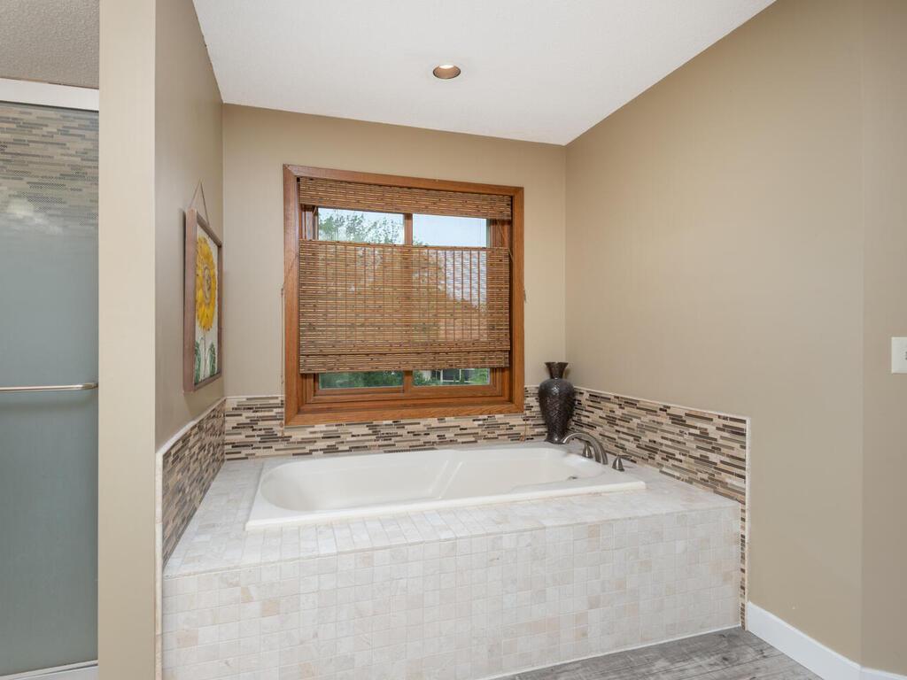 View of Residential at 18511 Maple Leaf Drive, Eden Prairie MN 55346, Eden Prairie (44 of 65) - Mike Wilen | Minnesota Team Real Estate