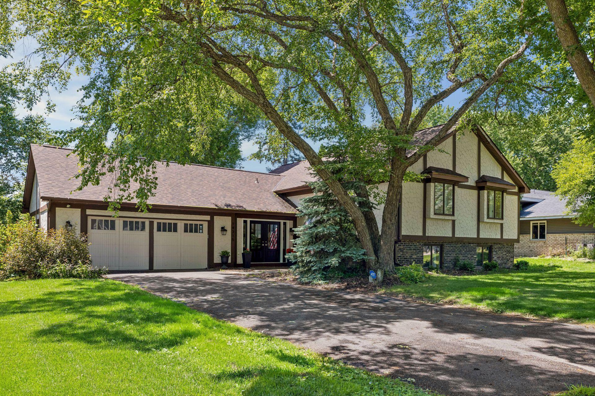View of Single Family at 14315 Wedgeway Court, Eden Prairie - Mike Wilen | Minnesota Team Real Estate
