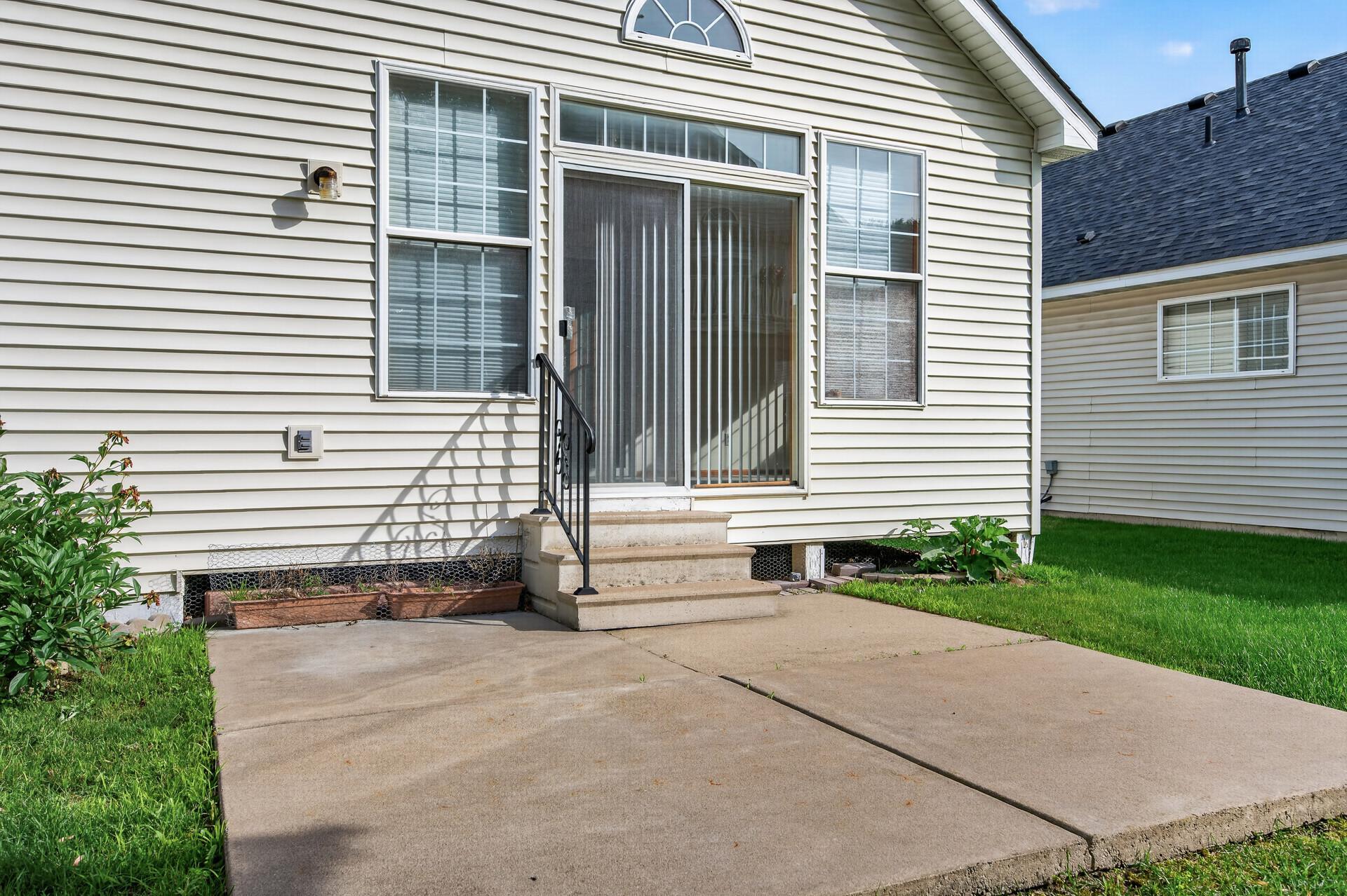 View of Residential at 442 Meadowood Lane, Burnsville MN 55337, Burnsville (4 of 45) - Mike Wilen | Minnesota Team Real Estate