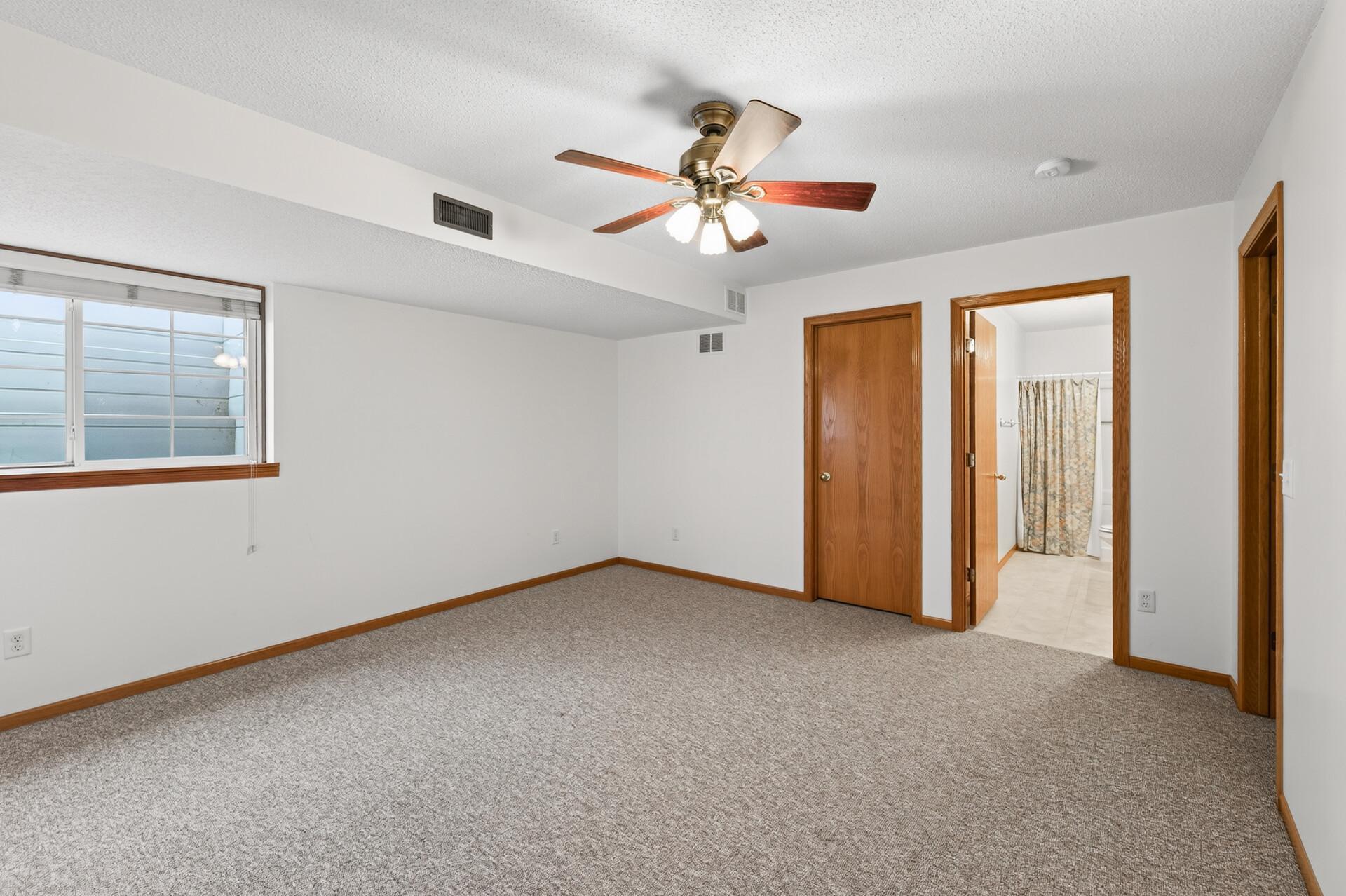 View of Residential at 442 Meadowood Lane, Burnsville MN 55337, Burnsville (31 of 45) - Mike Wilen | Minnesota Team Real Estate