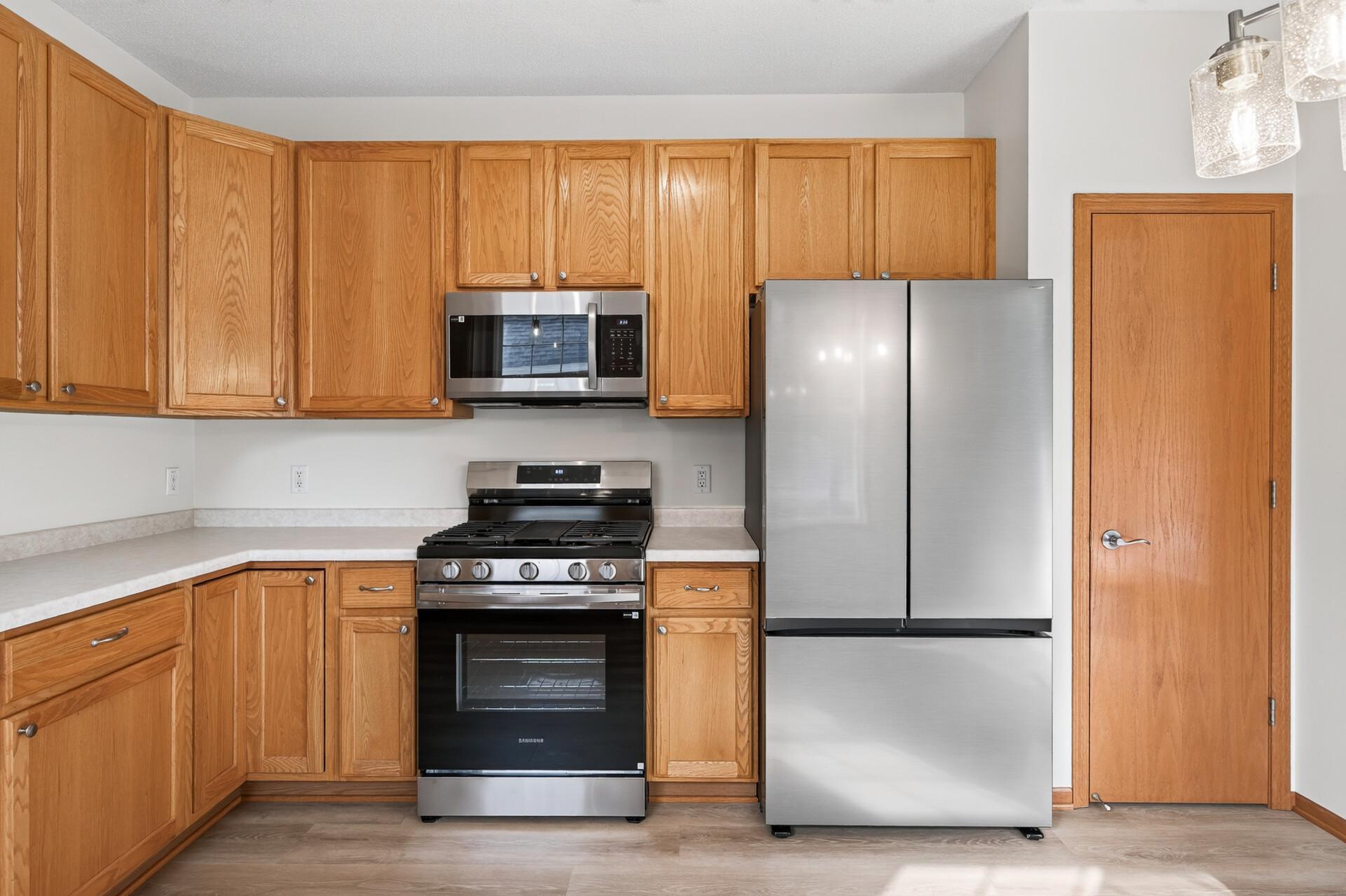 View of Residential at 442 Meadowood Lane, Burnsville MN 55337, Burnsville (7 of 45) - Mike Wilen | Minnesota Team Real Estate