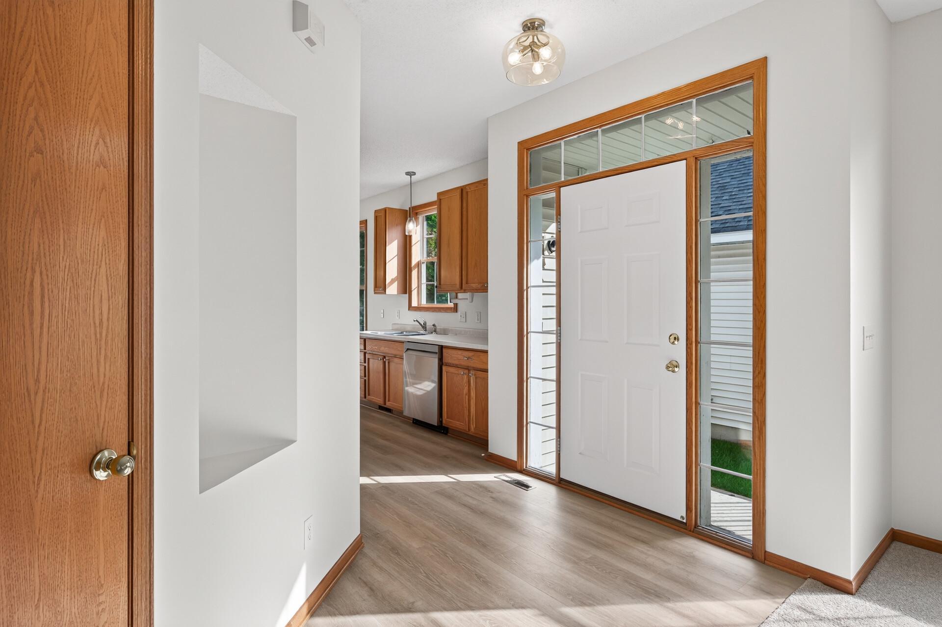 View of Residential at 442 Meadowood Lane, Burnsville MN 55337, Burnsville (11 of 45) - Mike Wilen | Minnesota Team Real Estate